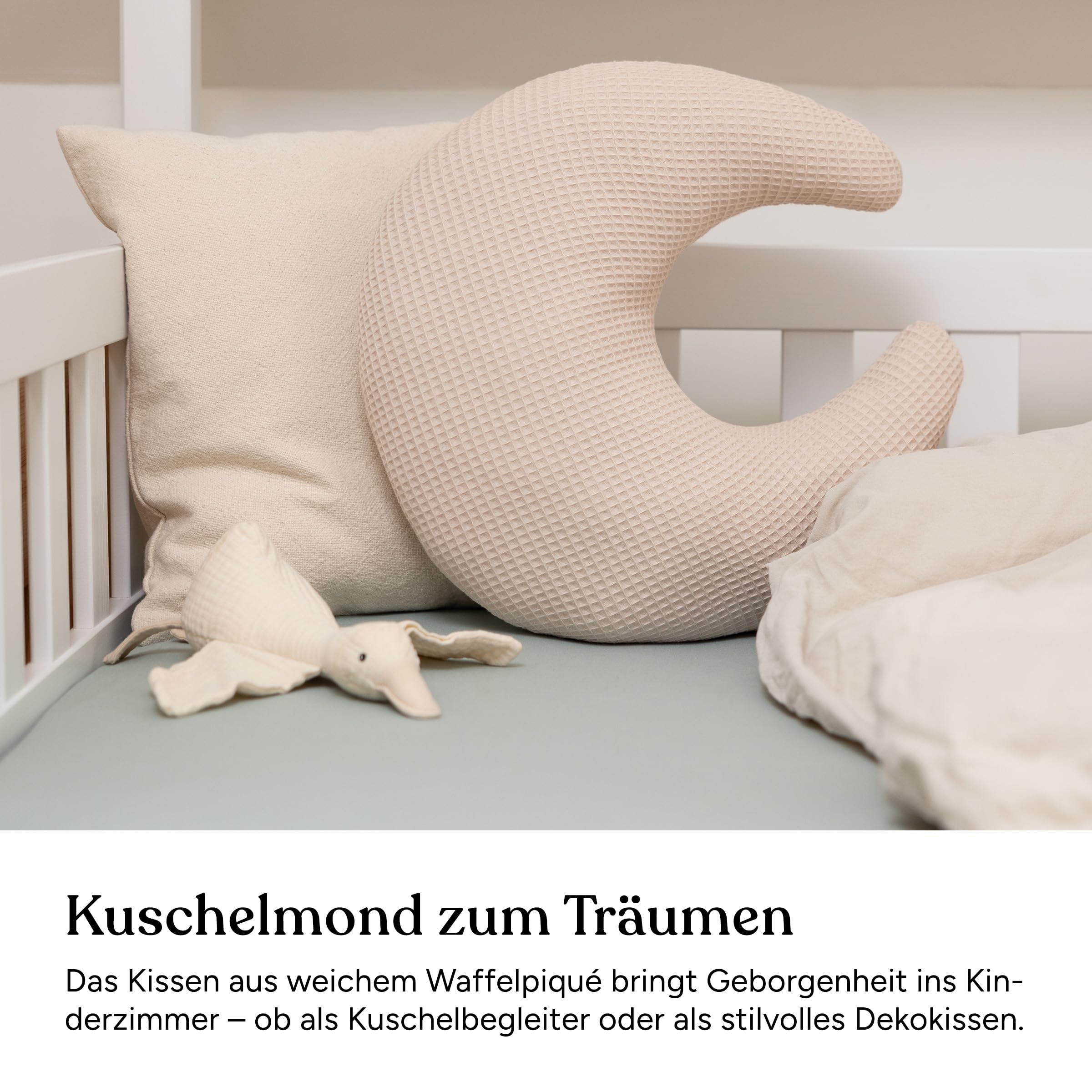 Ehrenkind® Kuschelkissen Mond aus Bio-Baumwolle | Waffelpiqué Dekokissen & Kuschelkissen fürs Kinderzimmer | Atmungsaktiv & formstabil | Beige