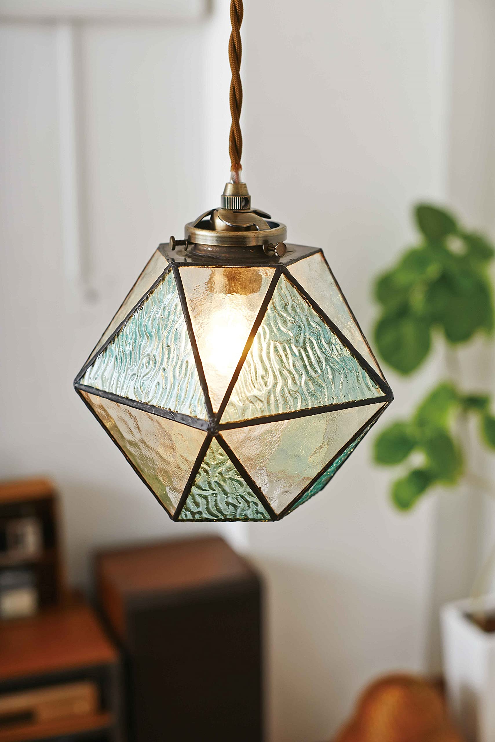 INTERFORMペンダントライトステンドグラス調 3灯式ハンドメイド