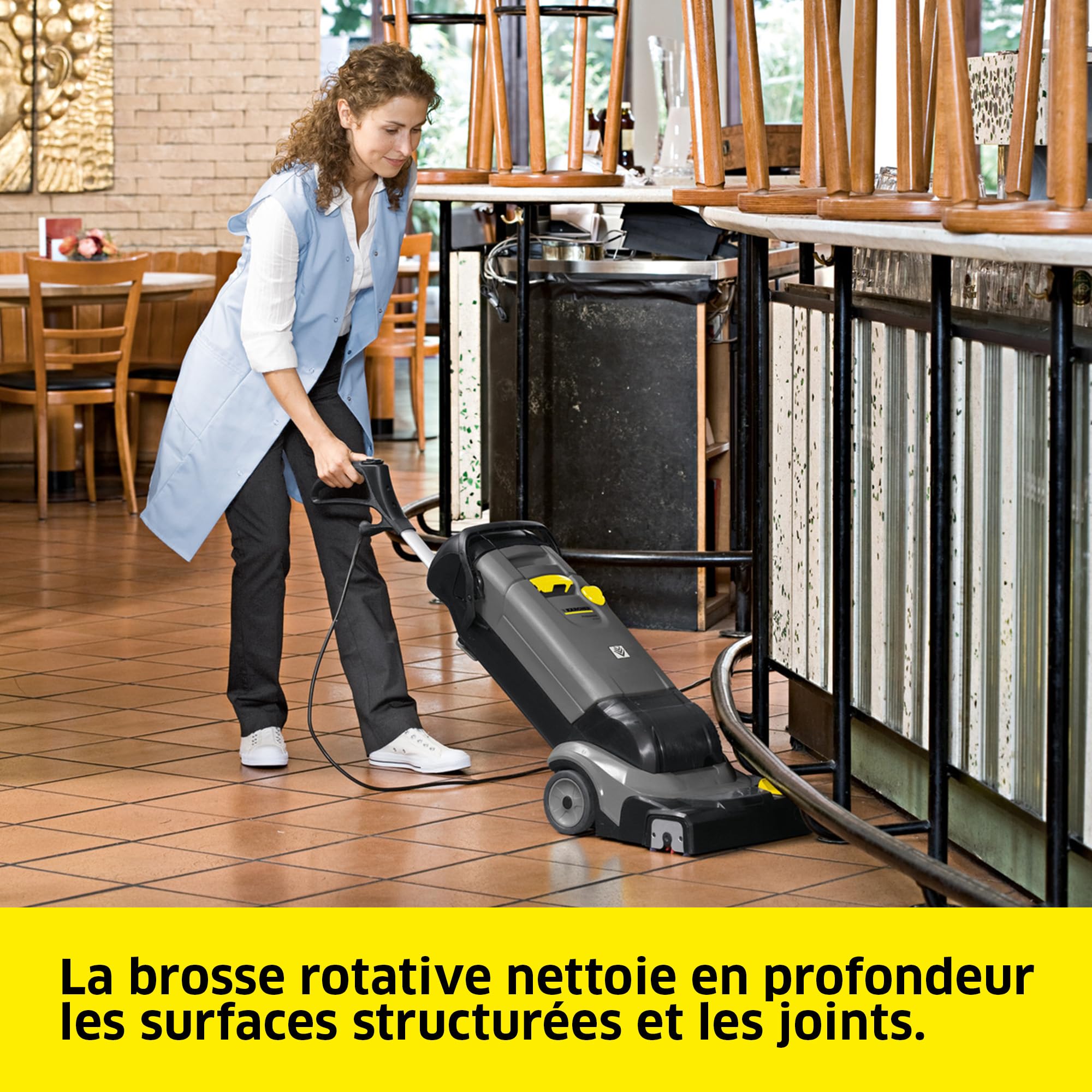 Kärcher BR 30/4 C, autolaveuse compacte pour des surfaces allant jusqu'à 200 m², nettoyage puissant des sols durs, les surfaces sont immédiatement sèches et praticables