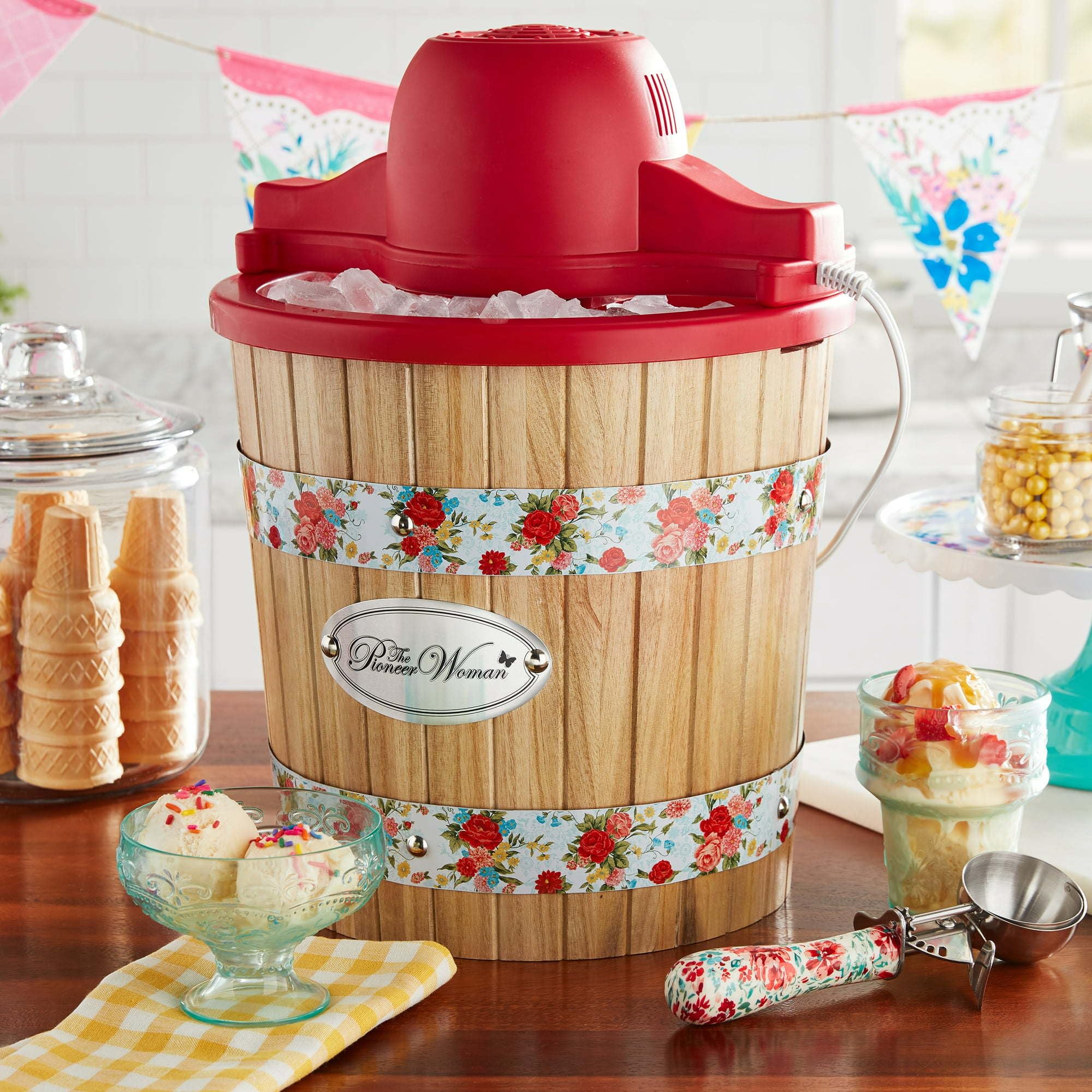 Buy Nostalgia Electric Ice Cream Maker， Sweet Rose 4 Quart Ice Cream