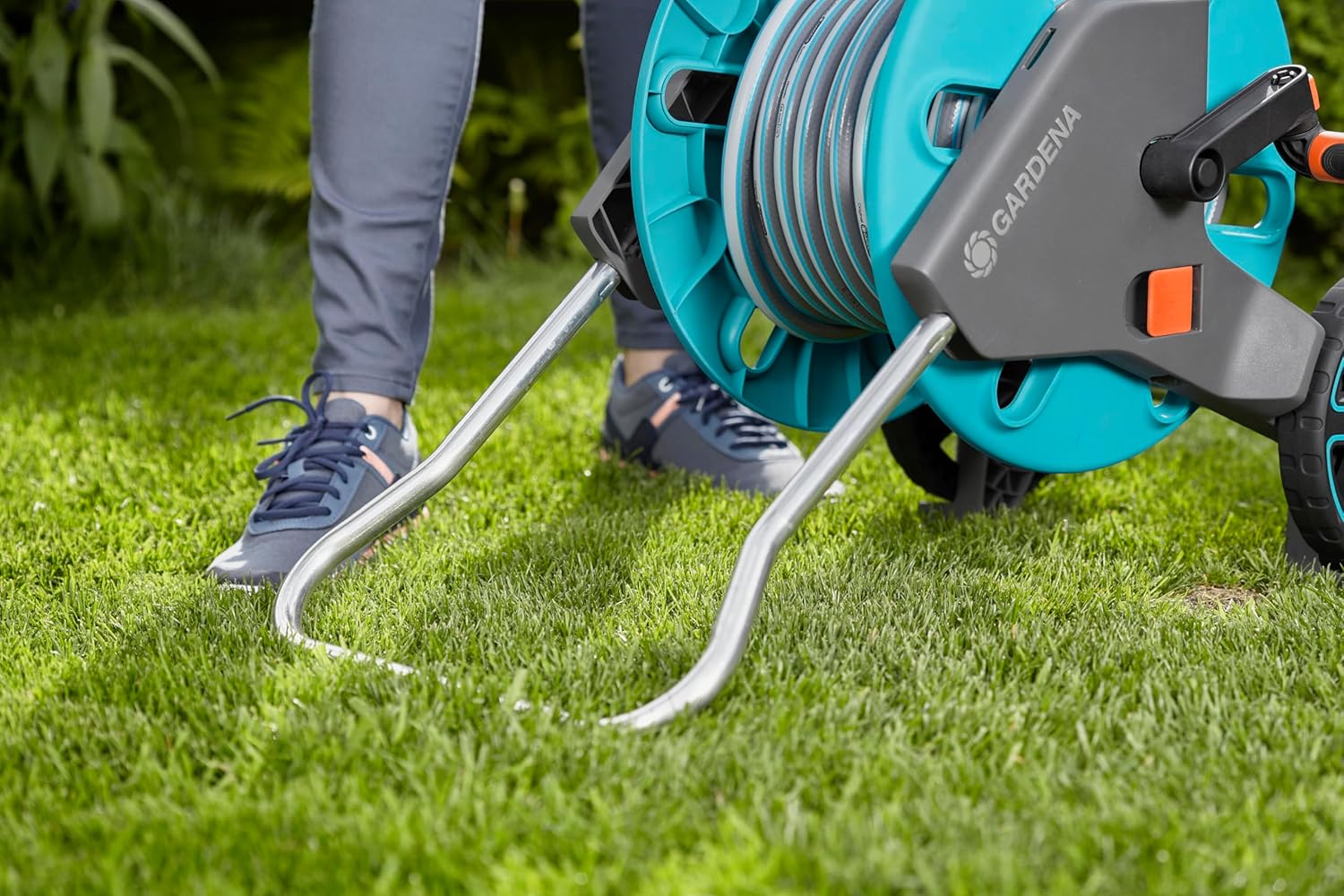 Gardena 18513 CleverRoll M Frost-Proof Hose Cart Set, Includes: 65-Feet ½” Flex Hose, Cleaning Nozzle, and Connection Parts, for Convenient Hose Storage and Watering, Made in Germany