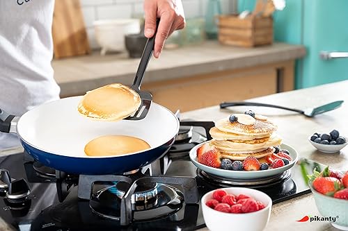 Vista 3 de Juego de 2 espátulas para cocinar. Ideal para utensilios de cocina antiadherentes. Ideal para voltear huevos, panqueques y más. Fabricado en Estados