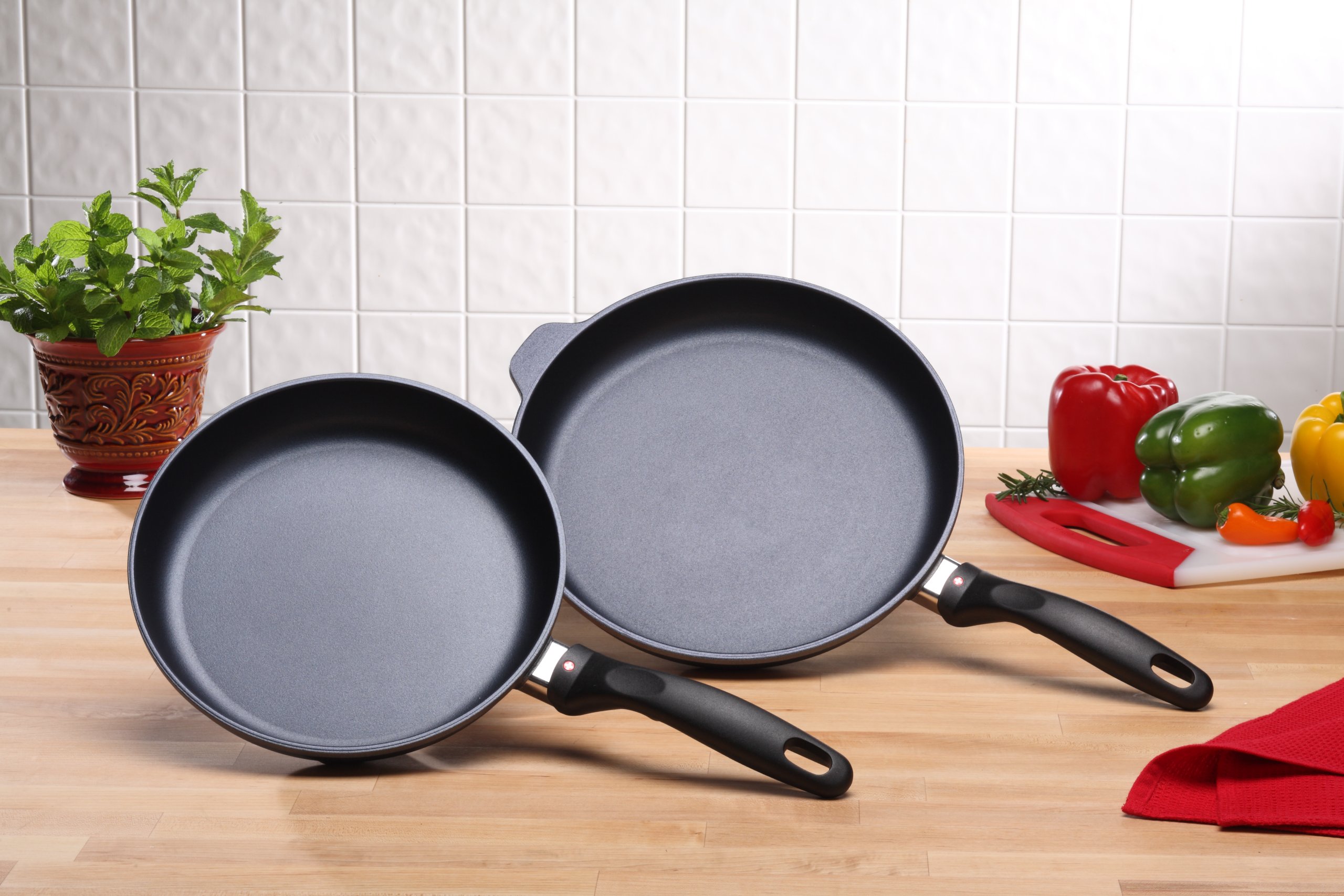 Amazon.co.jp: スイスダイヤモンド IH フライパン 24cm 28cm セット