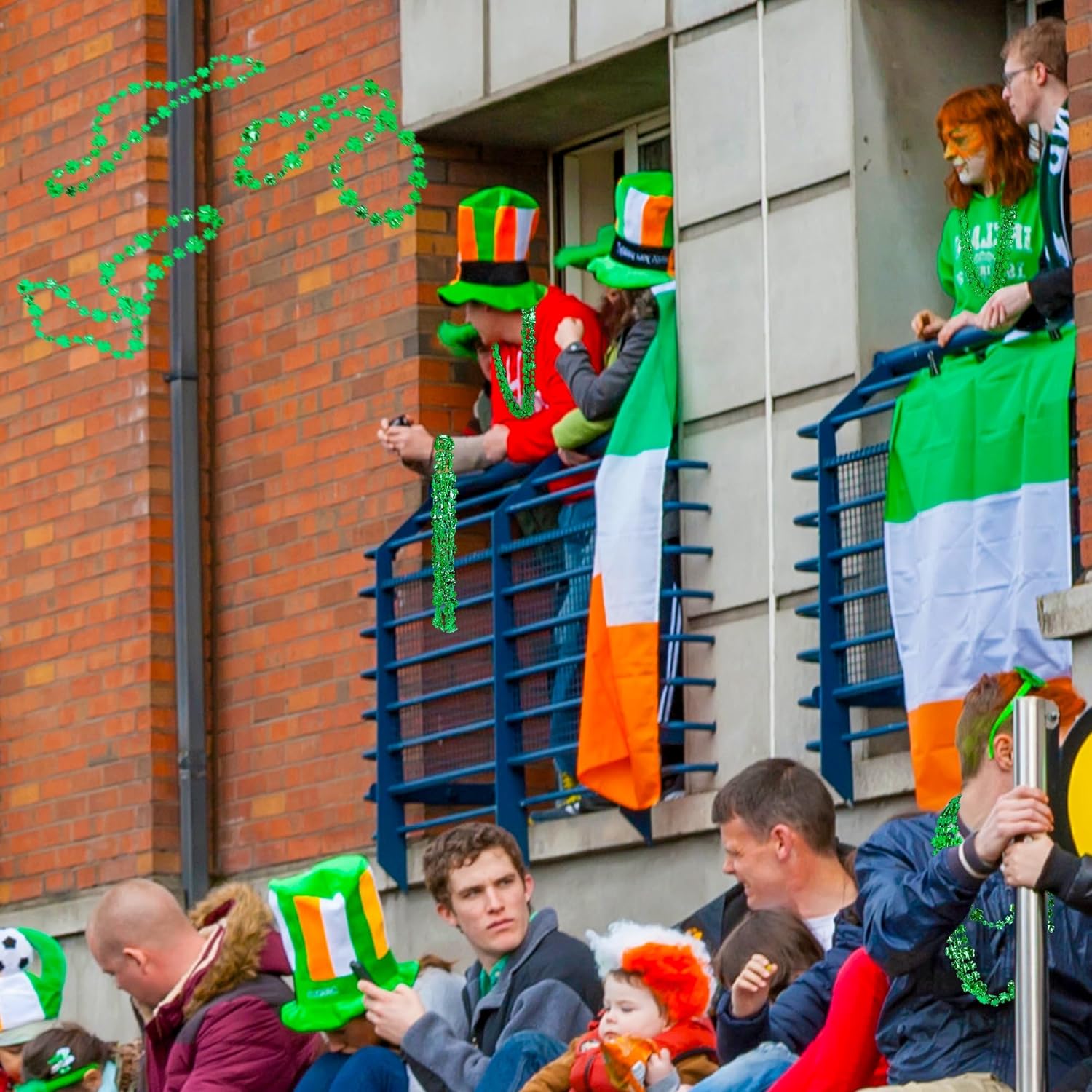 100PCS St. Patricks Day Necklace, Green Shamrock Beads St Patrick's Day Necklaces, Irish Saint Patricks Day Necklace Bulk, St. Patricks Day 4 Leaf Clover Decorations Throw for Parade Party Supplies