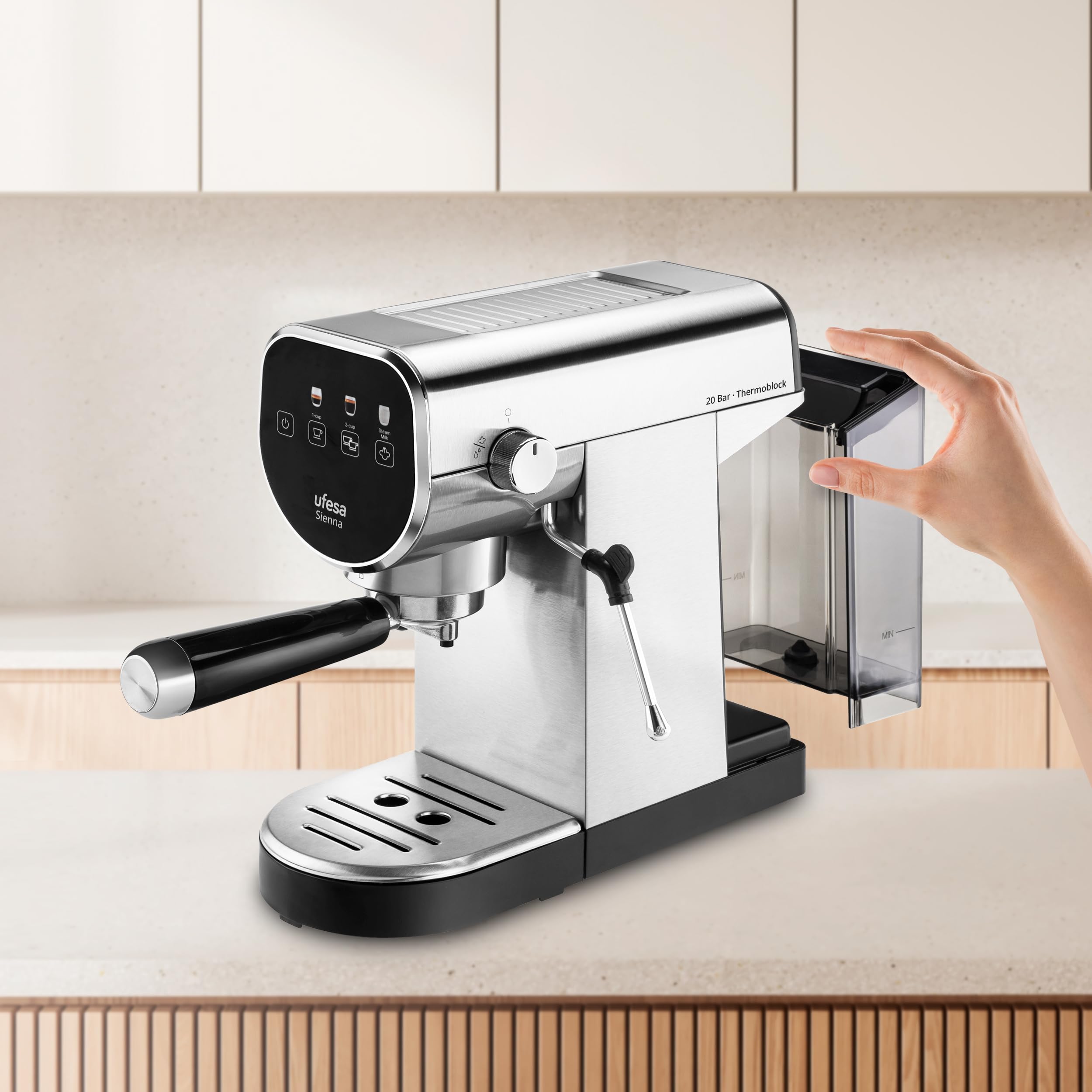 Ufesa Sienna Cafetera Espresso y Capuccino, Presión 20 Bares, Panel Táctil Digital, 1360W, Vaporizador Orientable, 0.9L, 1 o 2 Cafés, Función Calienta Tazas, Sistema Thermoblock, Inox