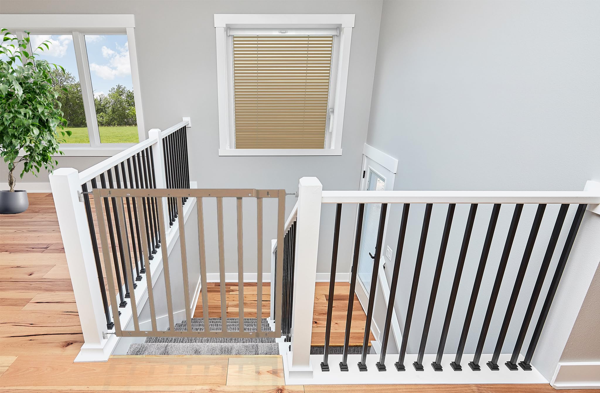 Safetots Robustes Holz Babygitter für Treppen, Natur, 63.5 cm - 105.5 cm, Holz Schraubgitter, Schraubbefestigung als Sicherheitssperre, stilvolles Design und praktisches Sicherheitsgitter