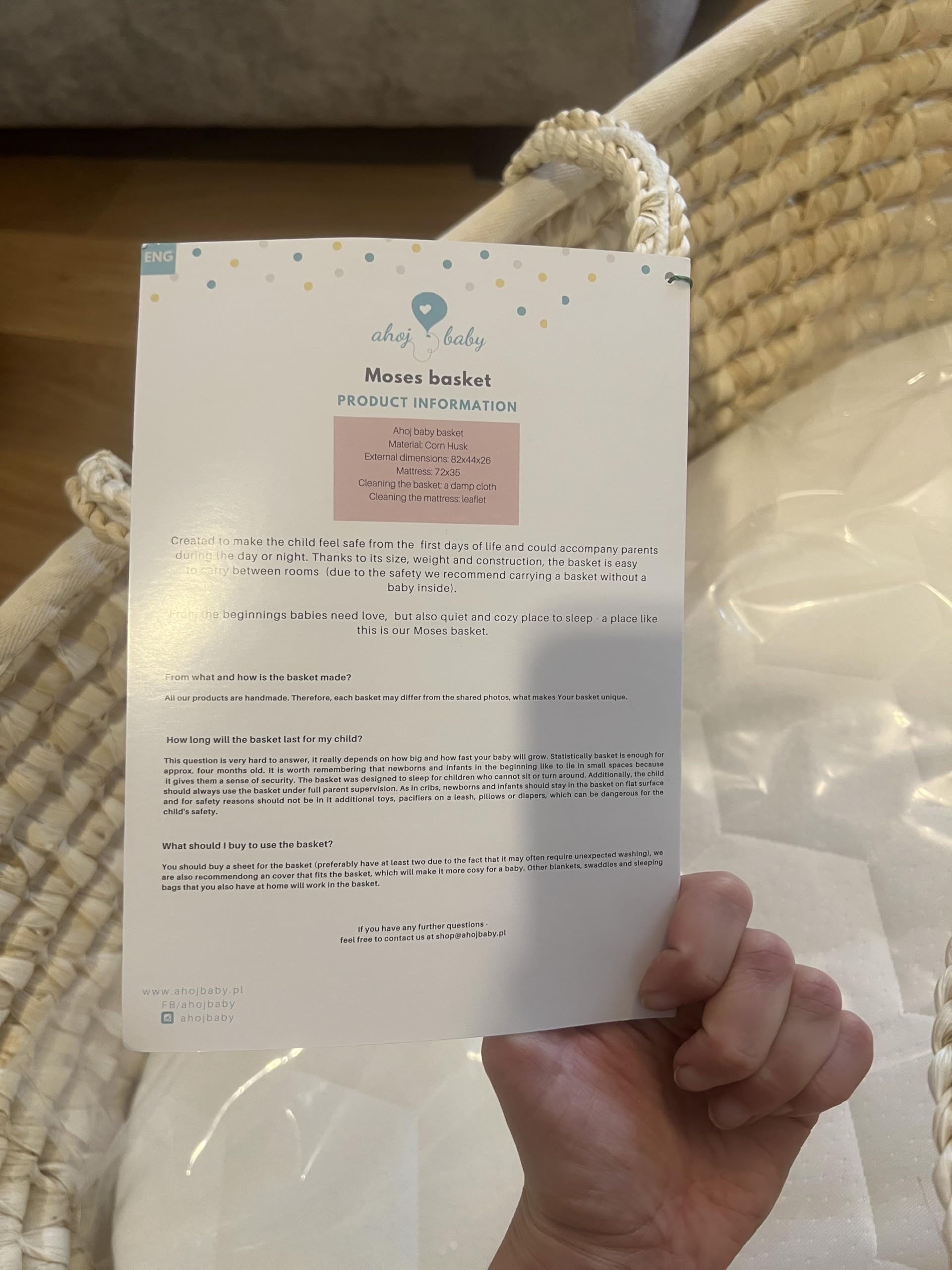 Babywiege mit Baby Moseskorb mit Ständer und dreilagiger Matratze, Stubenwagen mit Klappständer, handgefertigter Baby-Schlafkorb, naturfarbener Ständer