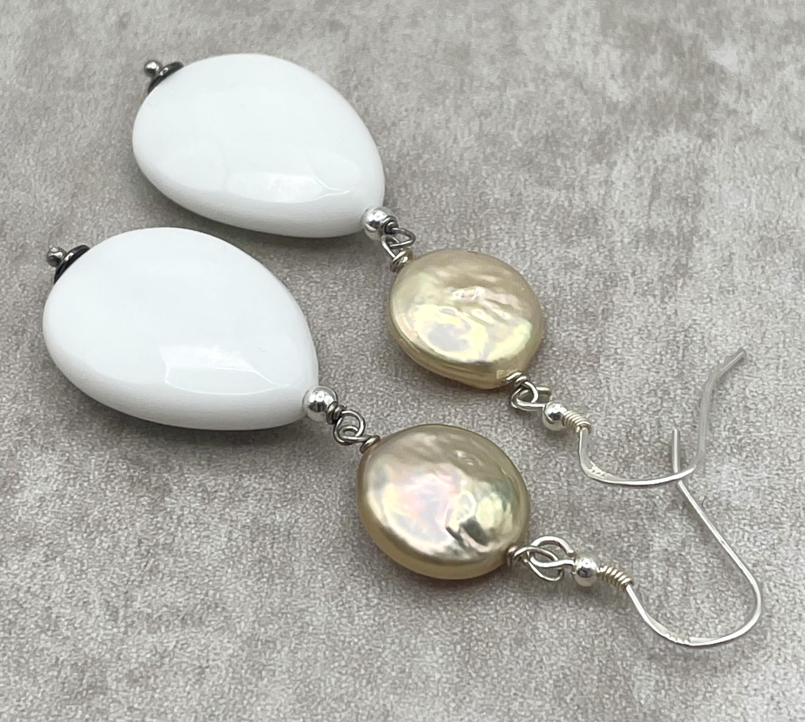 Orecchini con Agata Bianca e Perle Rosa, Pendenti Lunghi, Argento 925, Gioielli Pietre Dure, Bijoux Estate, Regalo Compleanno per Donne