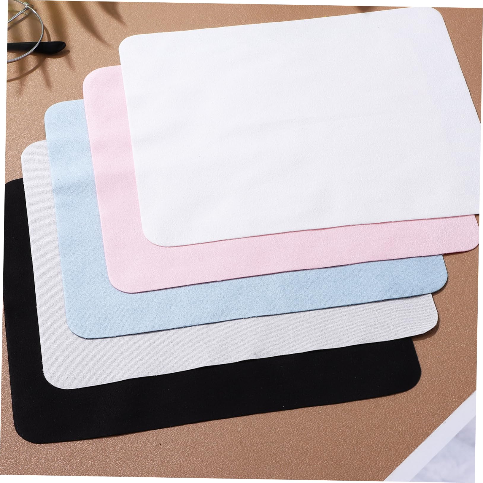 Panno Microfibra Scamosciata per Occhiali 20 Pezzi 15x18 Cm | Lavabile a Mano, Pratico per Pulizia Lenti e Schermi, Formato Compatto per Uso Quotidiano