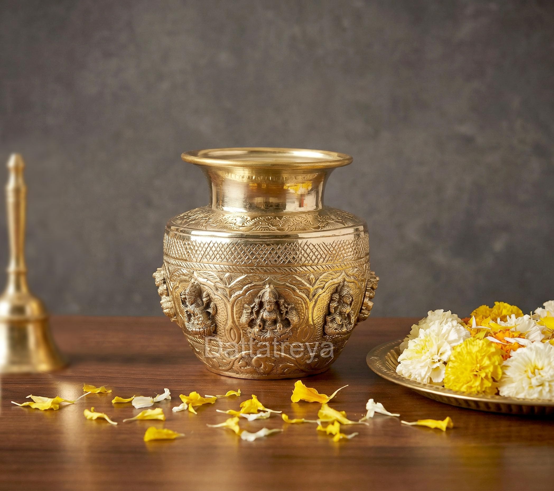 Dattatreya Brass Ashtalakshmi Kalash Laxmi Lota Decorative Karwa Chauth Diwali Pooja for Home Decor Temple Pooja Mandir Showpiece (Height: 5 Inch)-picture-32