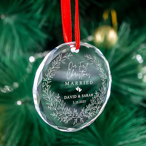 Miniatura 4 de Adorno personalizado de cristal casado de nuestra primera Navidad  Decoración de boda 2023, regalos de despedida de soltera, regalos de boda para