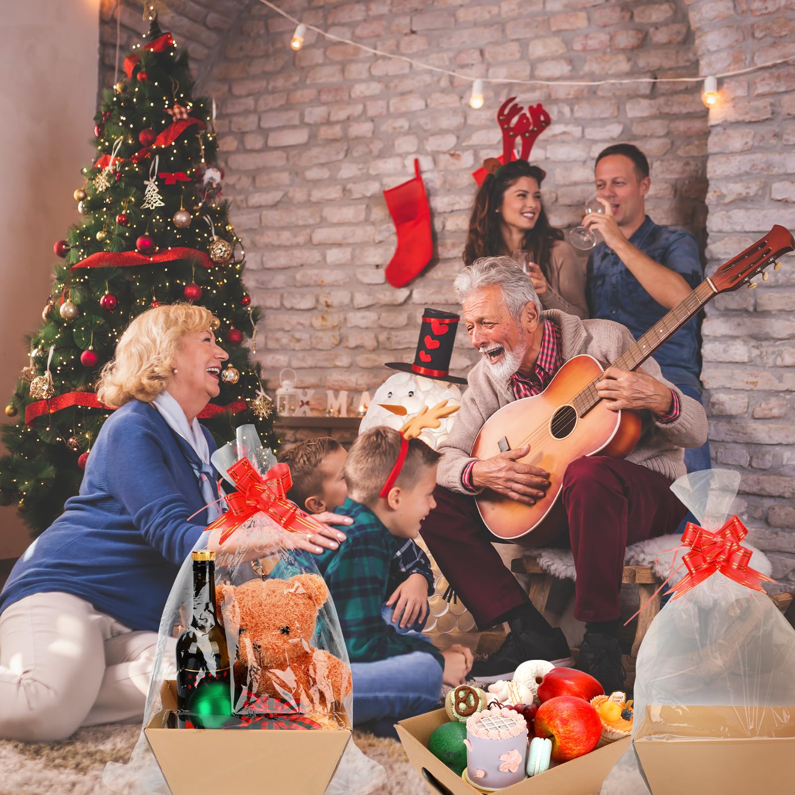 Hoolerry Juego de 60 cestas de regalo de papel kraft de Navidad a granel incluye 20 cestas de regalo vacías, 20 bolsas de celofán y 20 lazos de envoltura, bandeja de regalo vacía con asas para fiestas