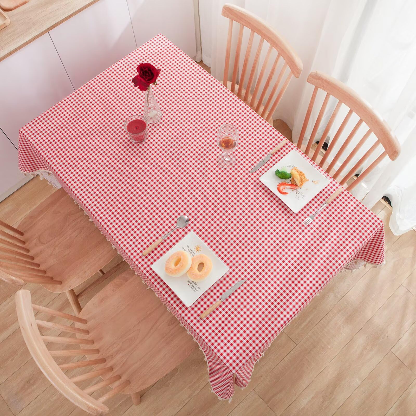 Obrus w kratkę w kolorze czerwonym i białym, prostokątny, 140 x 220 cm – plamoodporny, wodoodporny, poliestrowy, piknikowy, w kratkę gingham, do użytku na zewnątrz, w gospodarstwie wiejskim