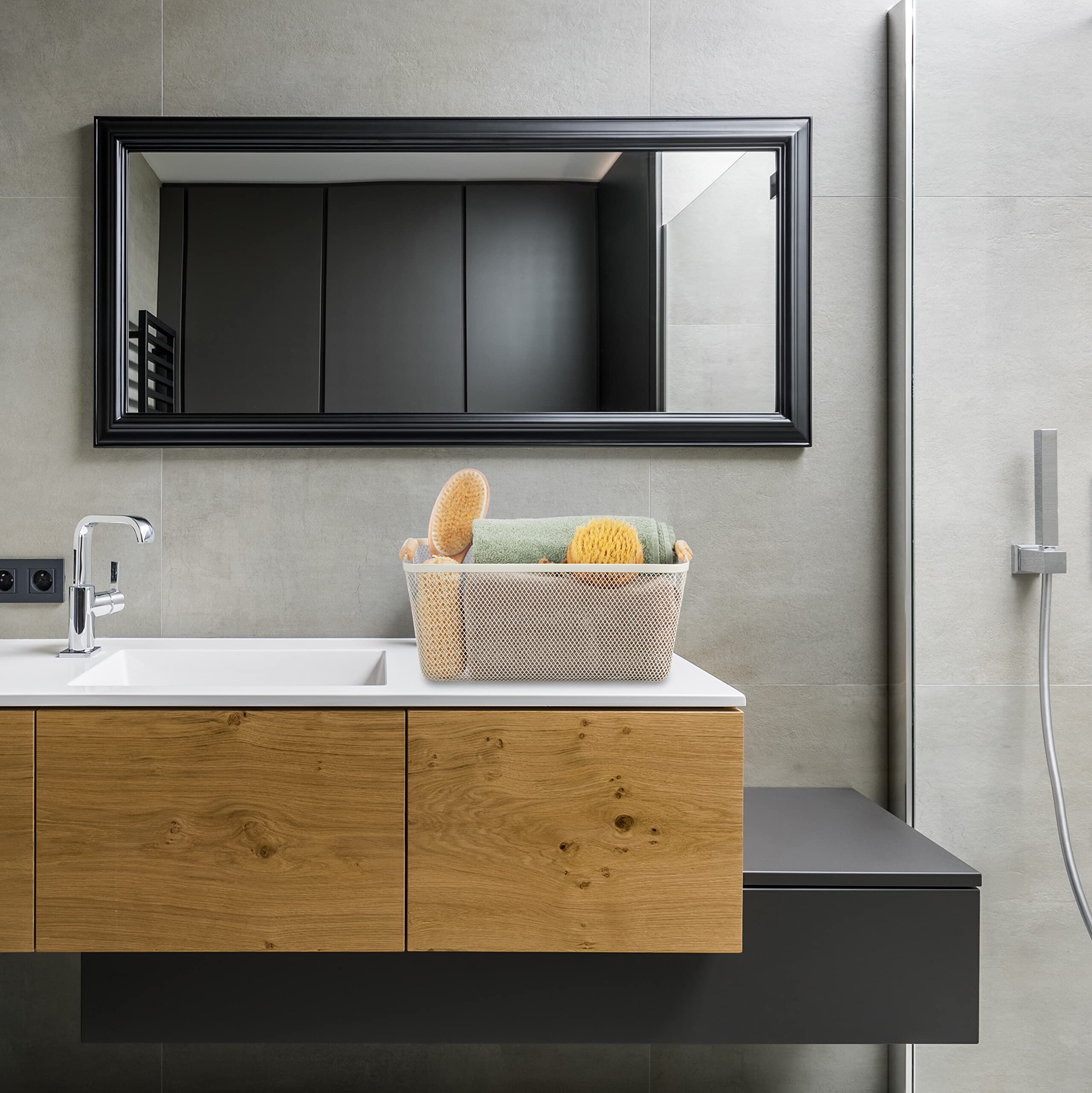 Relaxdays Cestino Portaoggetti in Metallo con Manici in Legno, Rettangolare, Cesto Metallico 16,5 x 37 x 22,5 cm, Bianco