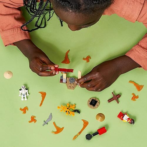 Miniatura 5 de LEGO NINJAGO - Juego de batalla épica, kit de construcción Kai vs. Skulkin 71730; juego Ninja con un juguete de batalla giratorio, nuevo 2021 (61