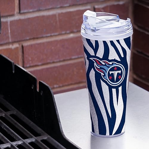 Miniatura 67 de Rico Industries NFL - Vaso de purpurina acrílica de 24 onzas con tapa con bisagras, vaso de doble pared con licencia oficial y popote Tie Dye