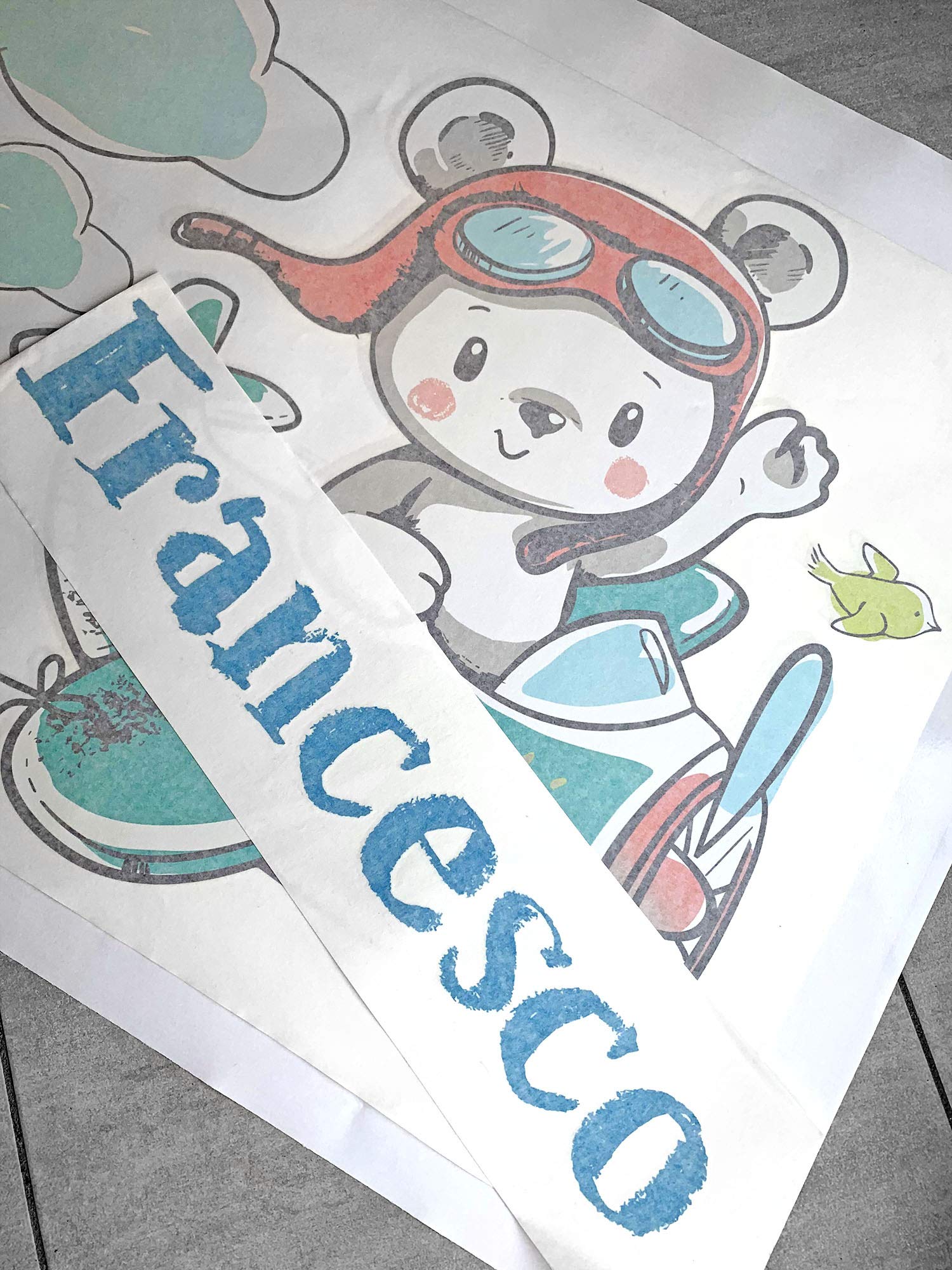Adesivo Sticker murale per bambini - Orsetto Spaziale - Decorazione parete, adesivi per muro (Aeroplano 66×57cm)