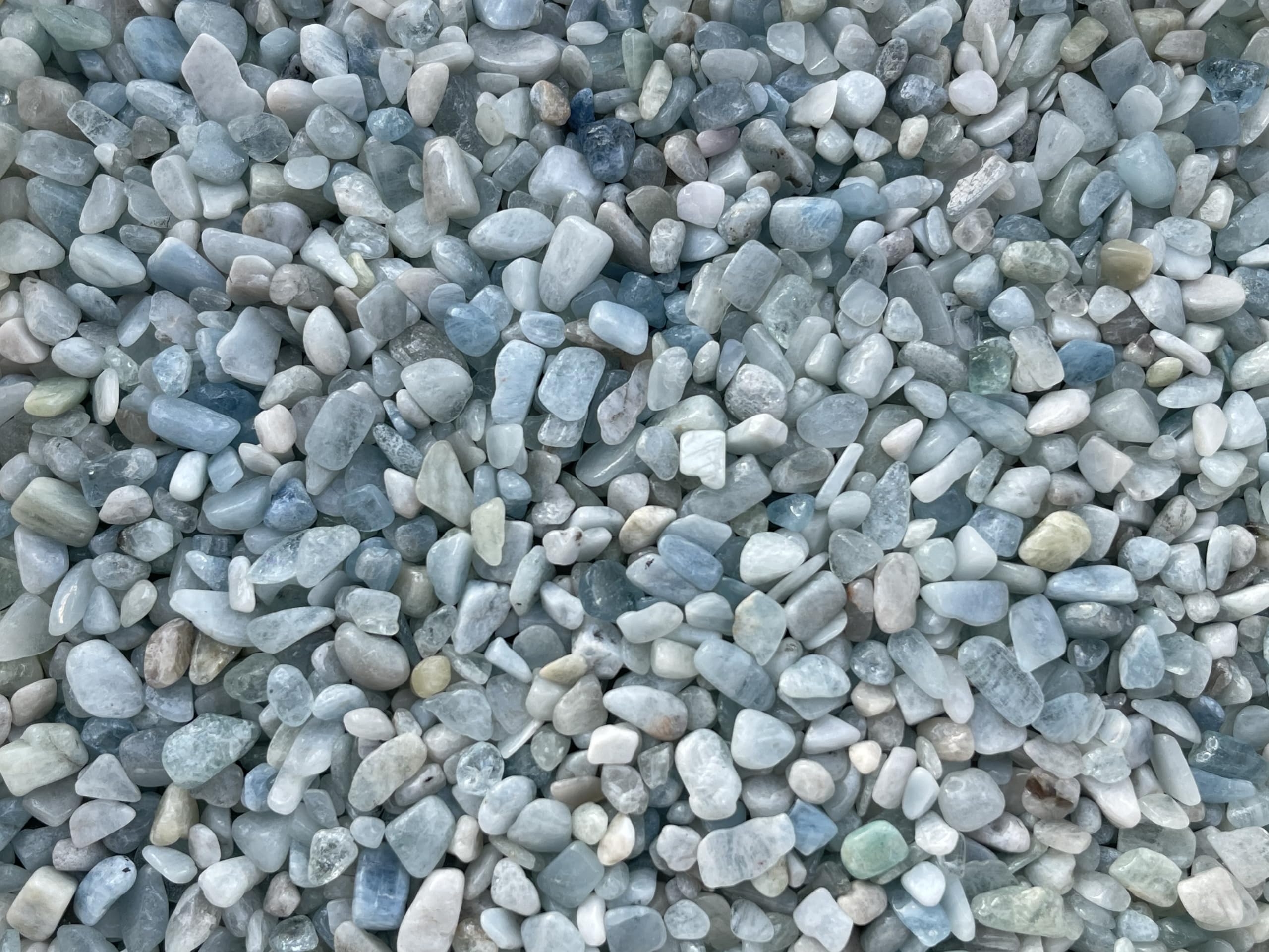 GAF TREASURES 2 oz Lot Natural Aquamarine Semi Tumbled Gemstone Chips, Crushed Mini Crystals, Undrilled Crystal Chips (Aquamarine)