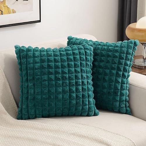 FUTEI Juego de 2 fundas de almohada decorativas de color verde azulado de 14 x 14 pulgadas, fundas de cojín cuadradas, piel sintética de conejo