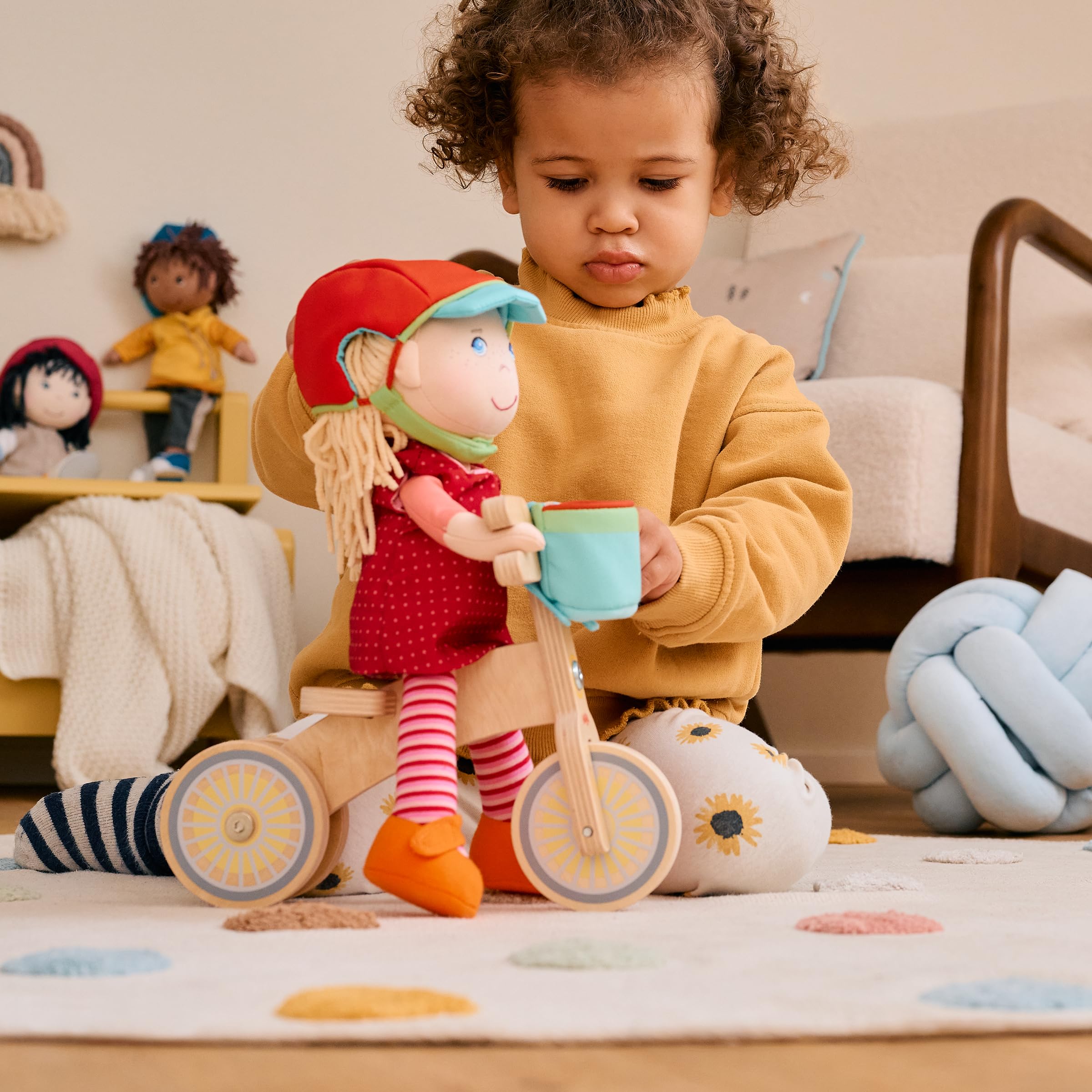 HABA Laufrad-Set Annelie – Puppen-Set mit Puppe Annelie, Holz-Laufrad ,Fahrradhelm und Korb, für Kinder ab 18 Monaten – 2011906001