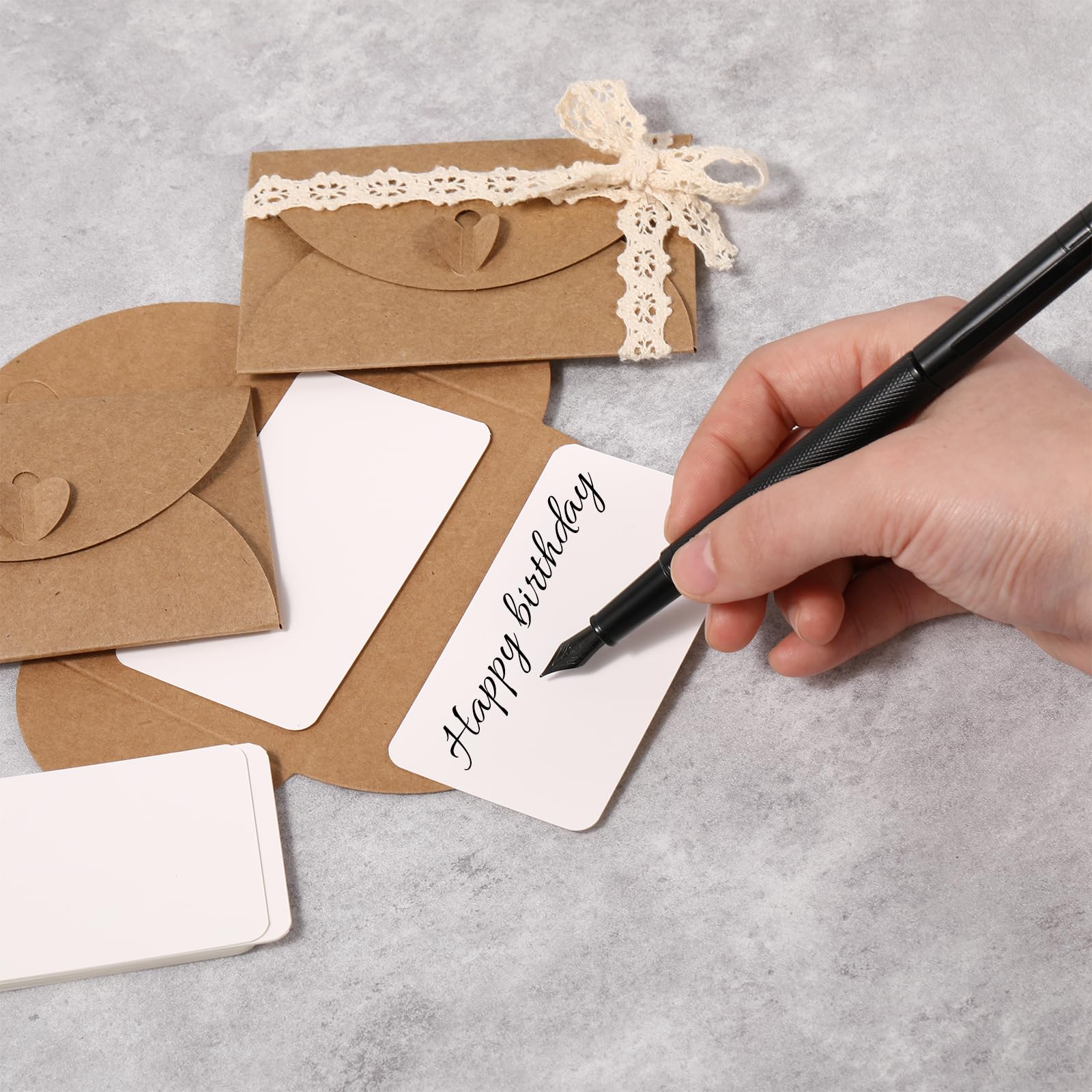 25 sztuk mini kopert 10,5 x 7 CM z zapięciem kształcie serca - zestaw kart i kopert z papieru kraftowego na prezenty, do biznesu, na pozdrowienia, na wesela