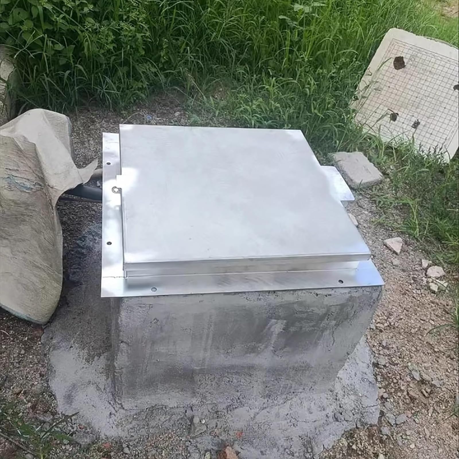 Pokrywa włazu ze stali nierdzewnej z blokadą 12 Wymienna pokrywa do szamba Trwała pokrywa odpływu do ogrodu, trawnika i studzienki ściekowej Dostęp do 30 cm