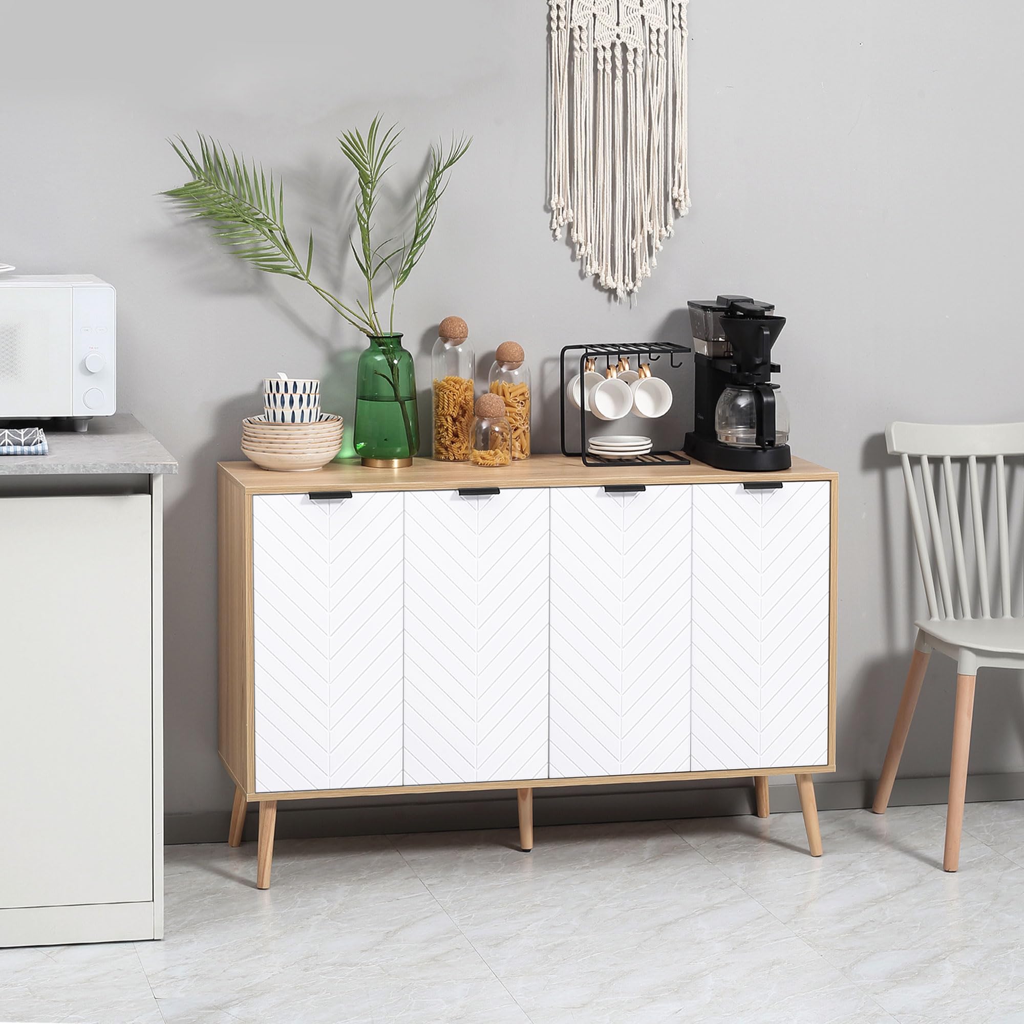 HOMCOM Aparador de 4 Puertas, Aparador de Salón con Estantes Ajustables, Patas de Madera, Puertas con Patrón de Espiga, para Cocina, Entrada, Dormitorio, Blanco y Natural, 120x35x77,4 cm
