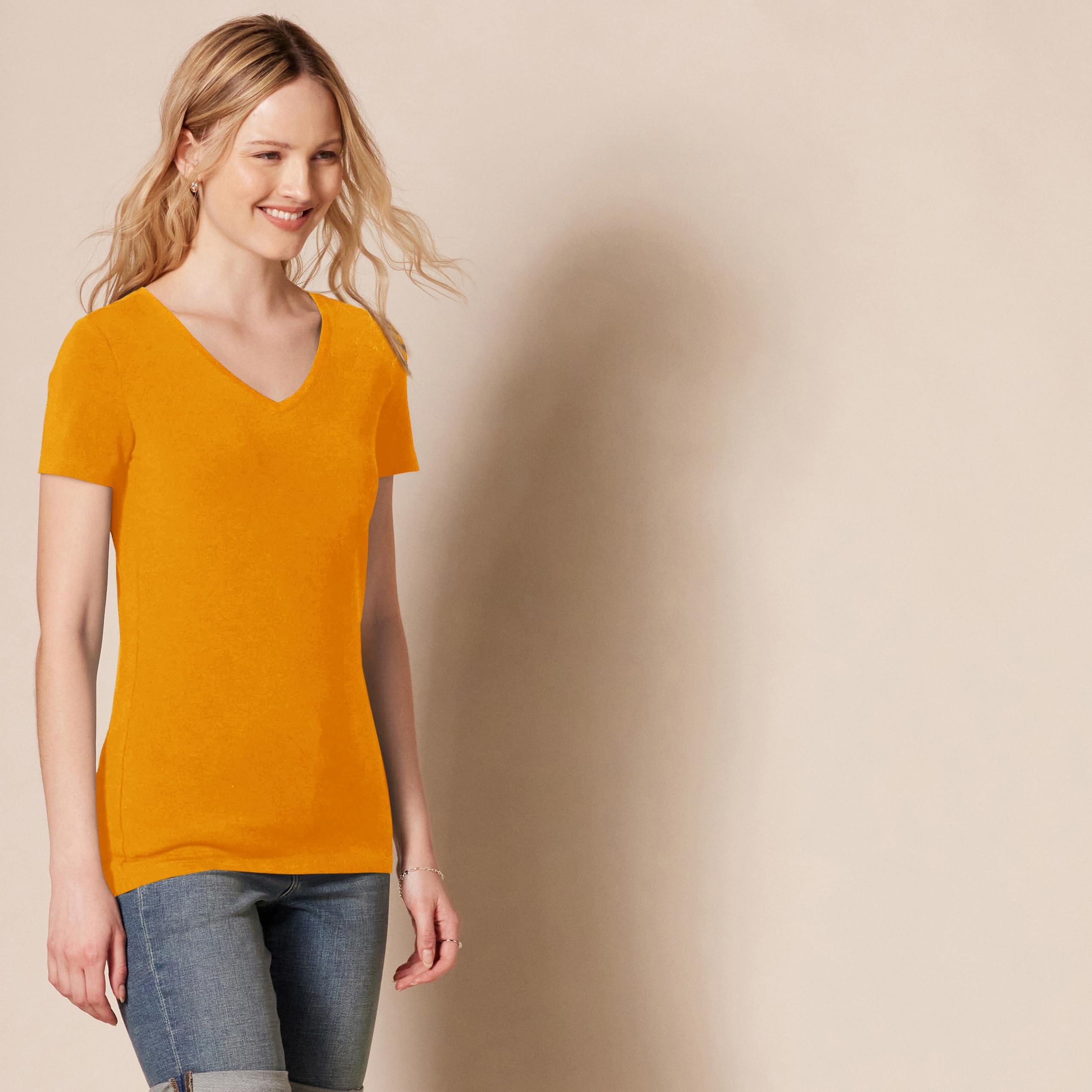 Amazon Essentials Women's Regular-Fit Short-Sleeve T-Shirt (Crewneck and V-Neck Options), Multipacks — view 246