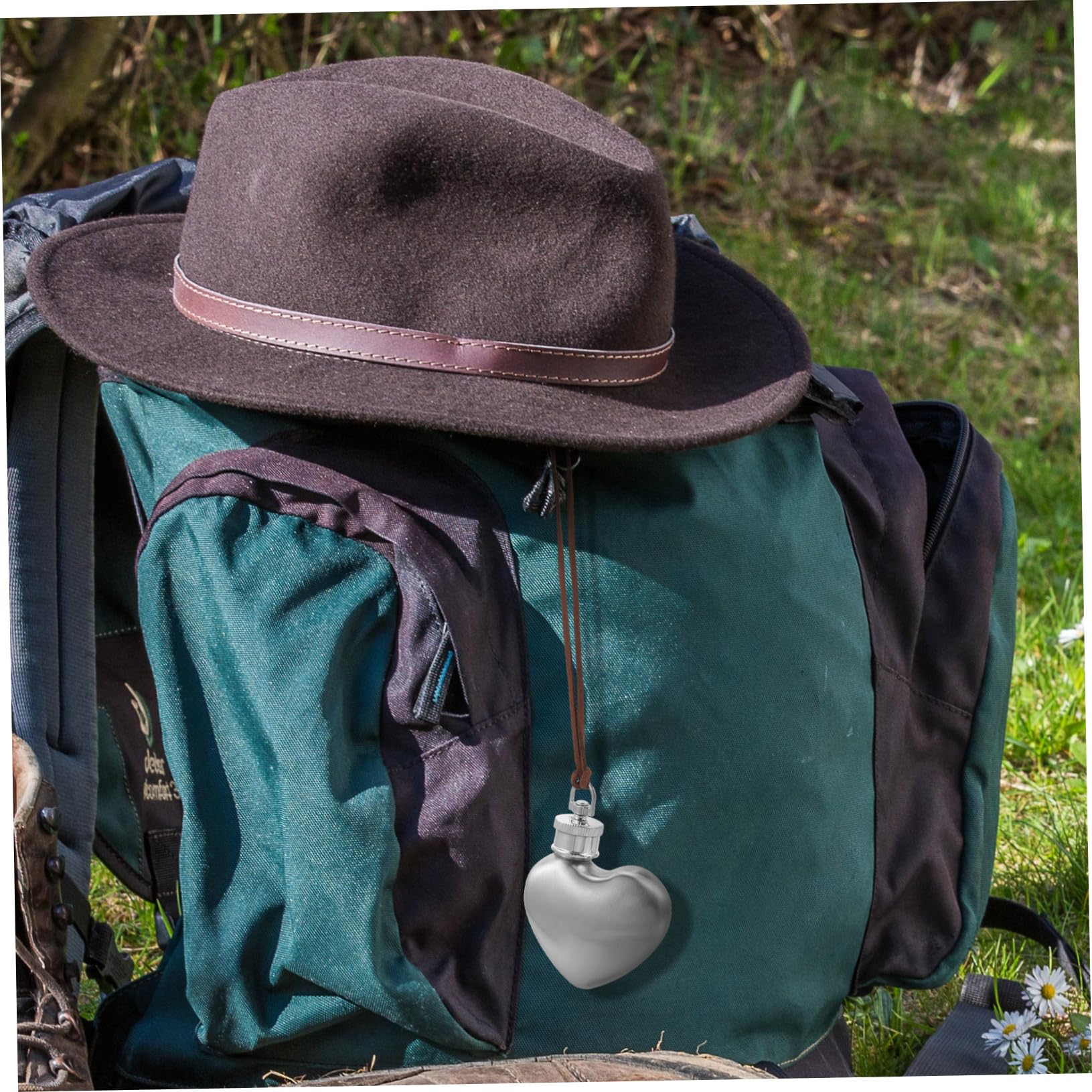 GALPADA 2pcs Portable Heart-Shaped Wine Flask Stainless Steel Pocket Liquor Flask Camping Hip Color Gradient Design for Outdoor Activities and Parties