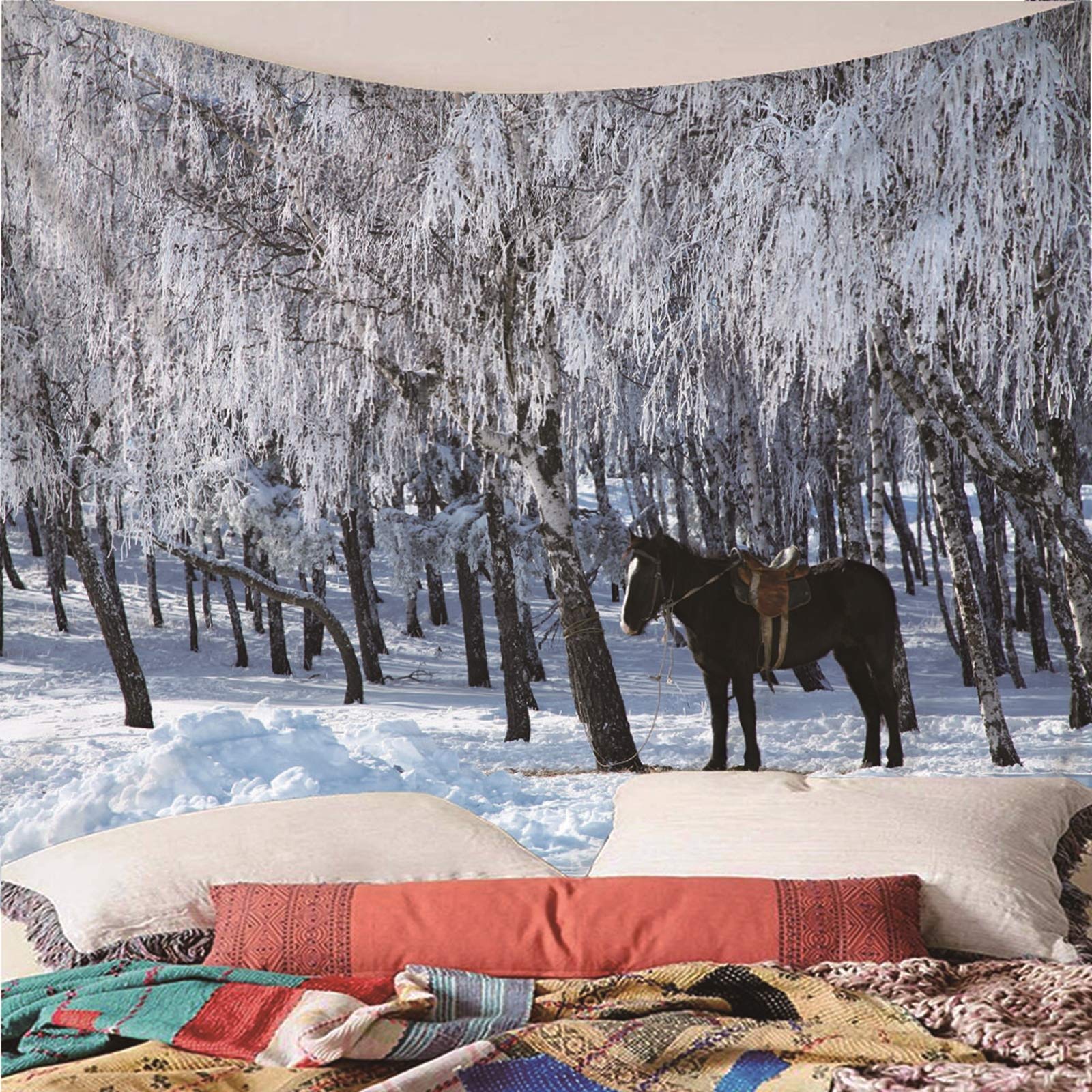 Makata na ścianę do sypialni 300 x 260 cm, poliester, w stylu vintage, z koniem i lasem, na zimę, na ścianę, do sypialni, salonu, dekoracja