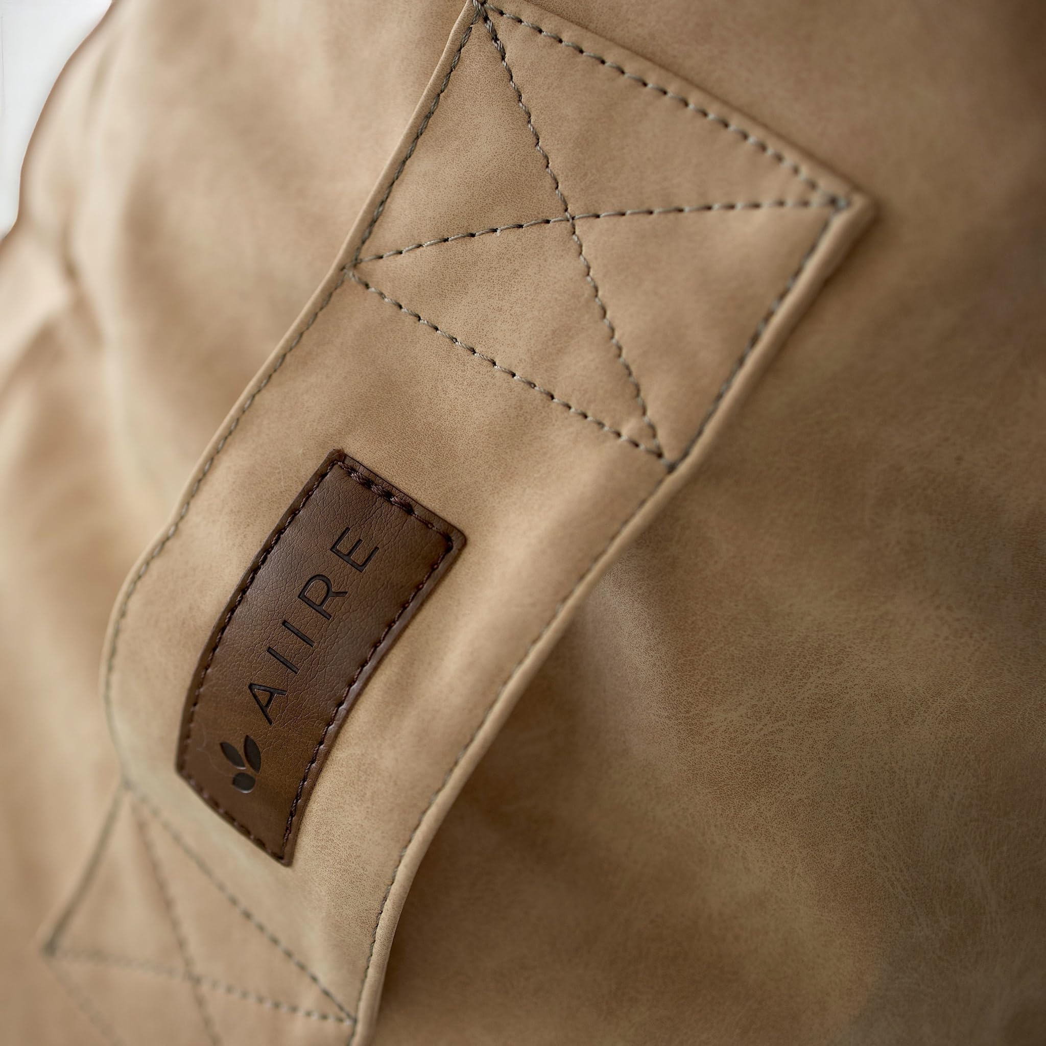 Aiire Relaxo Sitzsack XXL für Kuschelecke - Bean Bag Design aus Kunstleder mit Füllung - Riesen Sitzsäcke Erwachsene, Sitz Sack Flauschig - Bodenkissen Grob, Bodenstuhl, Bodensessel Beige
