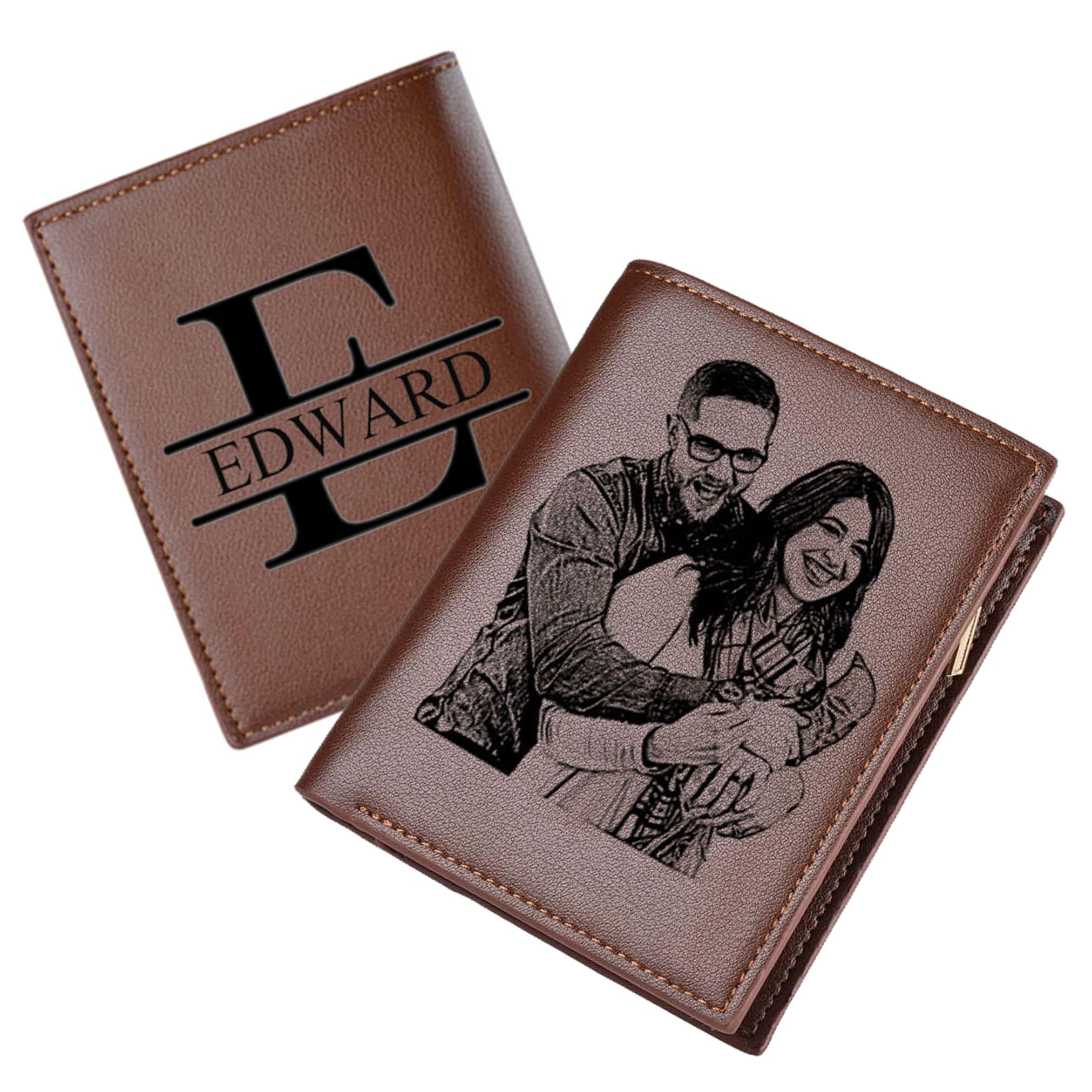 Mileevon Portafogli personalizzati per uomo Foto personalizzata e iniziale e nome Portafogli da uomo Portafoglio personalizzato inciso per uomo Regali per ogni occasione, Marrone rossiccio., 11.5cm x