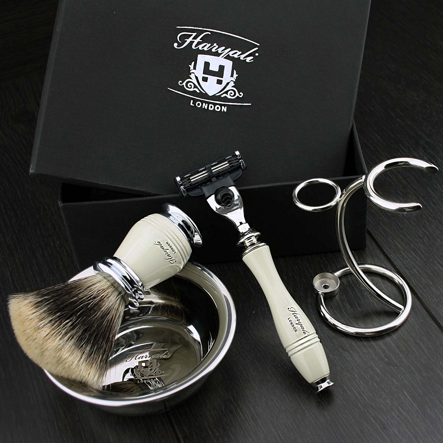 Haryali London Luxury Ivory zestaw do golenia 3 Edge, brzytwa, pędzel do golenia, stojak na golenie i miseczka do golenia