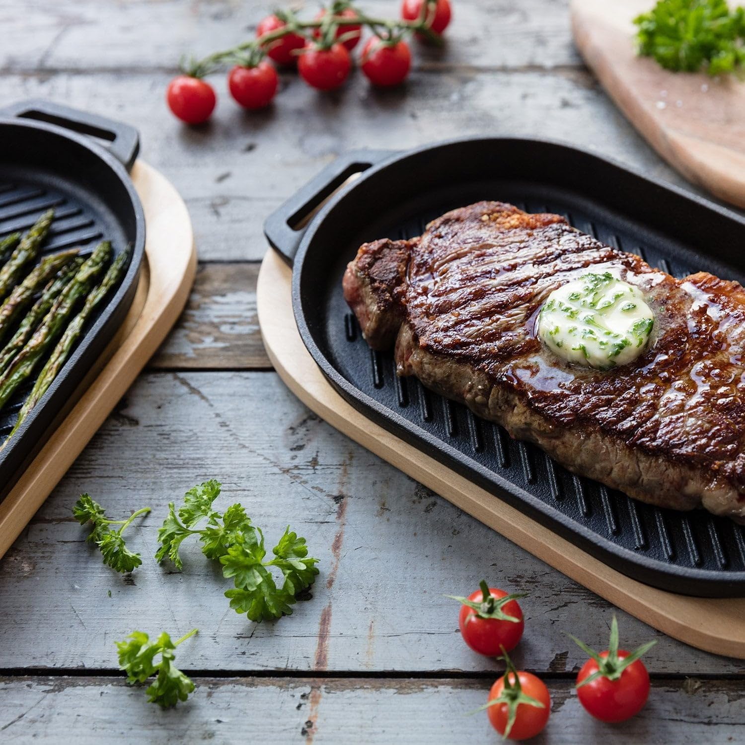 Ooni Cast Iron Grizzler Plate - Griddle Cast Iron Pan - Cast Iron Cookware with Removable Handle - Cast Iron Griddle - Pre-Seasoned Oven Safe
