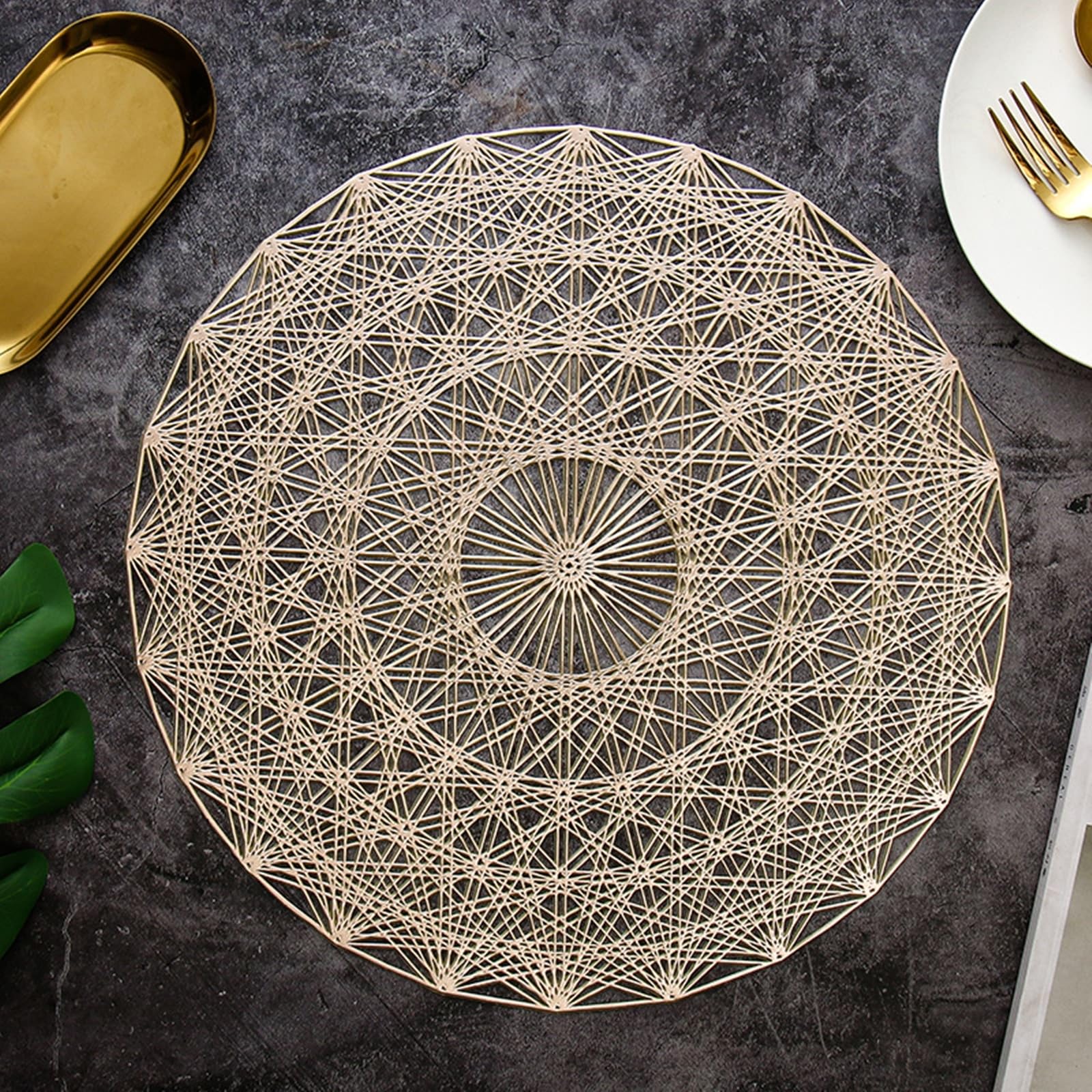 Epinki Zestaw podkładek stołowych w stylu boho 38 cm, PCW, puste geometryczne linie, okrągłe, antypoślizgowe, zmywalne, do kuchni, restauracji, hotelu, złote, 8 szt