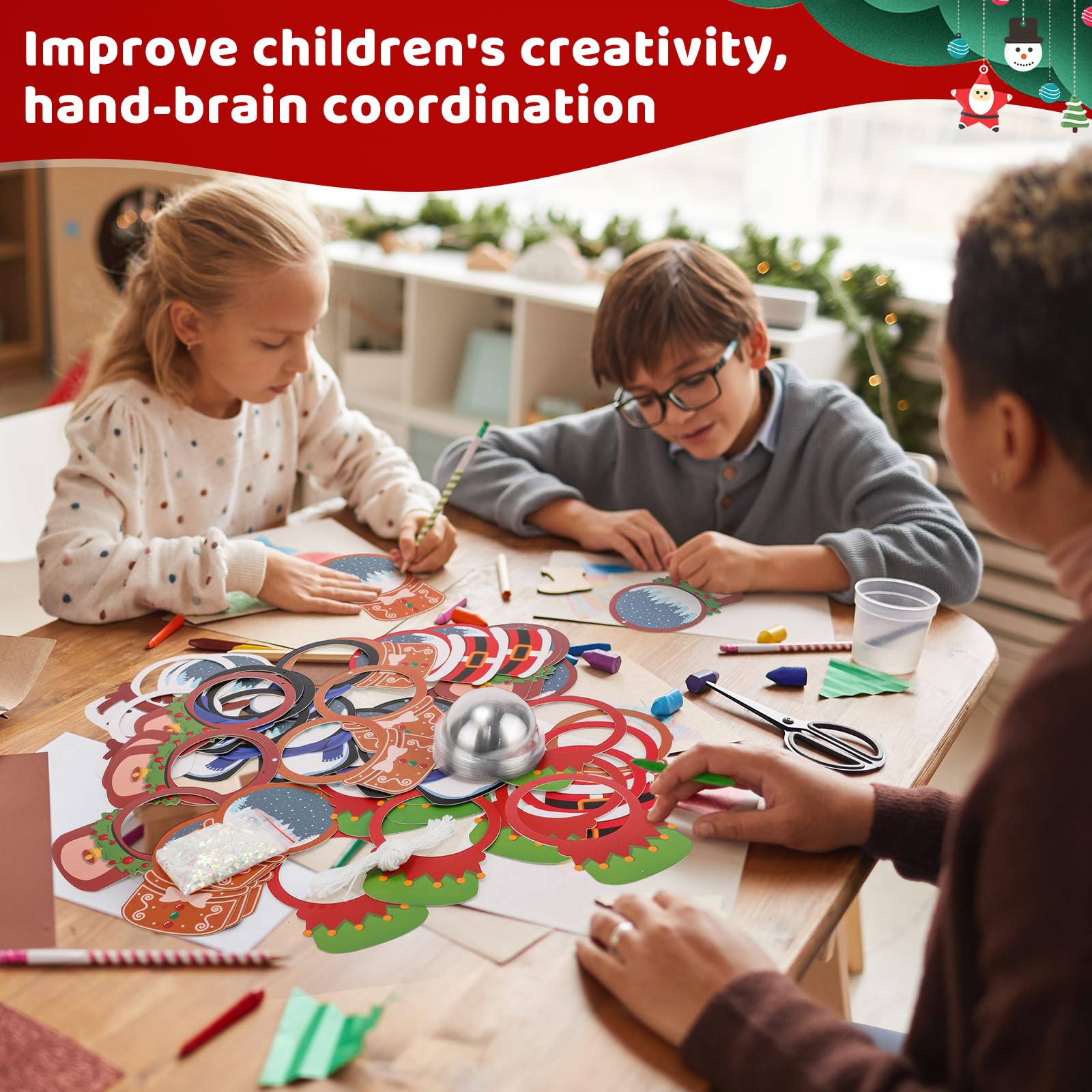 Threehoney Paquete de 24 globos de nieve de Navidad para niños, adorno colgante de globo de nieve 3D para árbol de Navidad con lentejuelas brillantes, papel de media bola 3D y tarjetas (colorido)