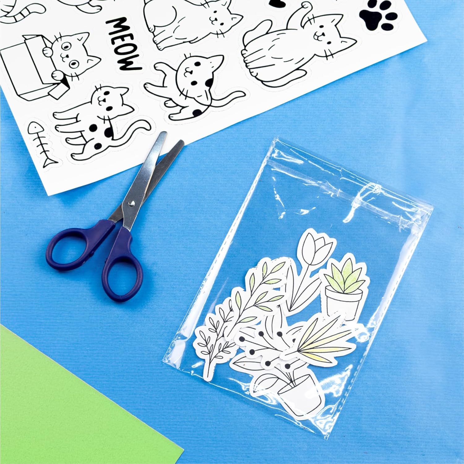 RAYLU PAPER® - 100 Clear Cellophane Bags with Self-Adhesive, Plastic Bags for Birthday Gifts, Parties, Weddings, Communion Christmas, Cellophane Bags for Sweets (25 x 35 cm)