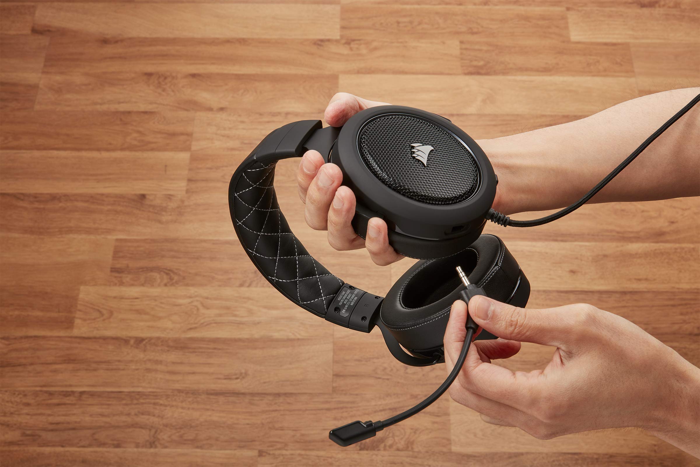 Corsair HS60 Pro Surround Cuffie Gaming con Microfono, Audio 7.1, Memory Foam, Rumore, Nero