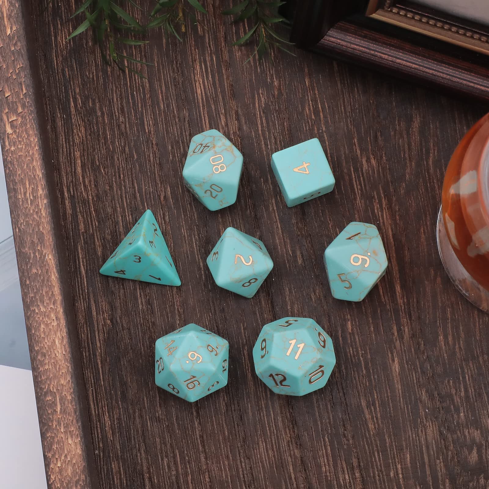 Set di 7 dadi poliedrici in cristallo per giochi di ruolo, giochi di ruolo, giochi di ruolo Dungeons and Dragons, turchese Howlite verde sintesi