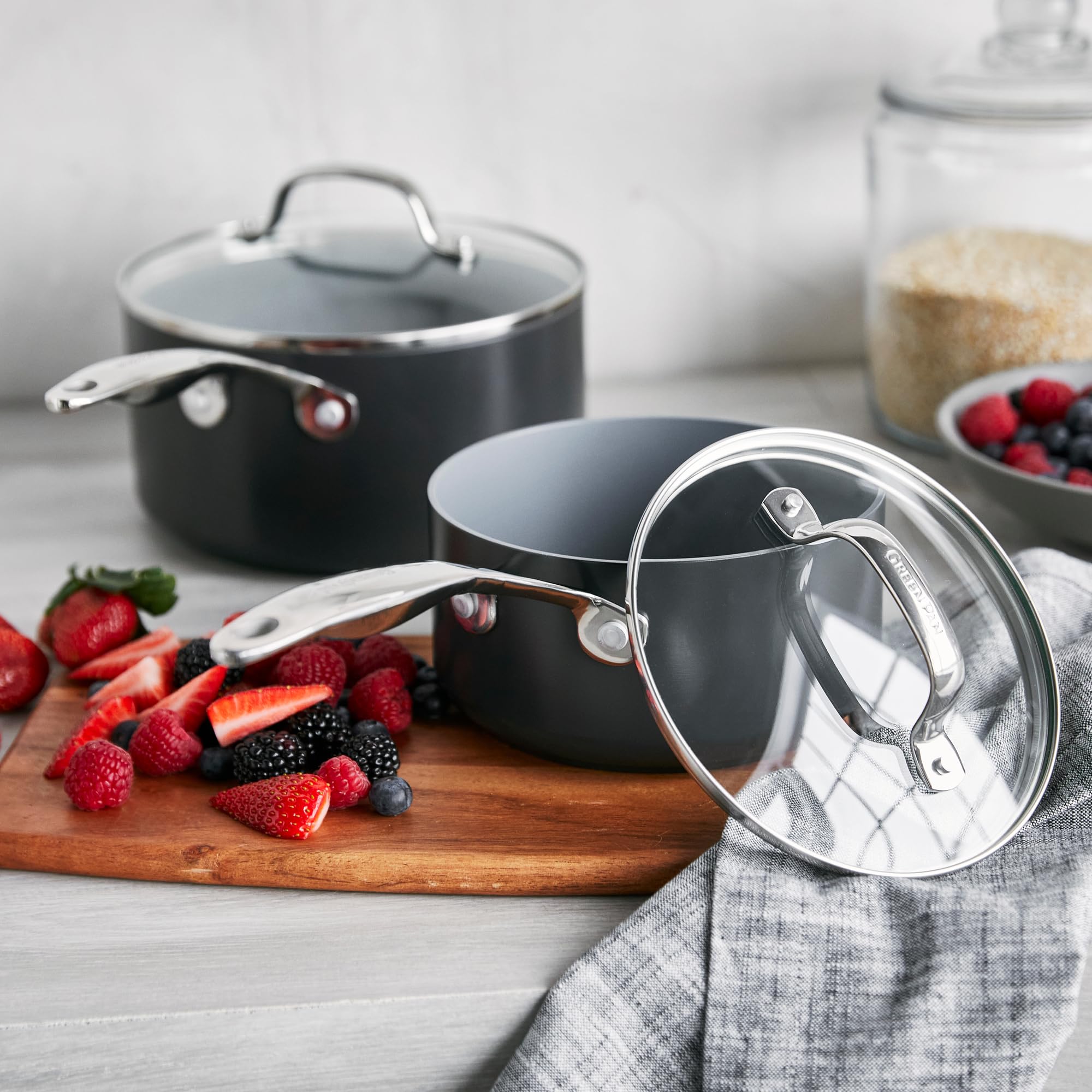 GreenPan Valencia Pro Casseroles 16 cm et 20 cm en céramique anodisée dure antiadhésive, 2 pièces, sans PFAS, induction, lave-vaisselle, four, gris