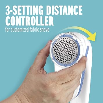 Conair Lint Remover, Battery-Operated Bobble Remover for Clothes and Fabrics, Ergonomic Handle, Large Head Fabric Shaver, White/Blue, CLS1XU