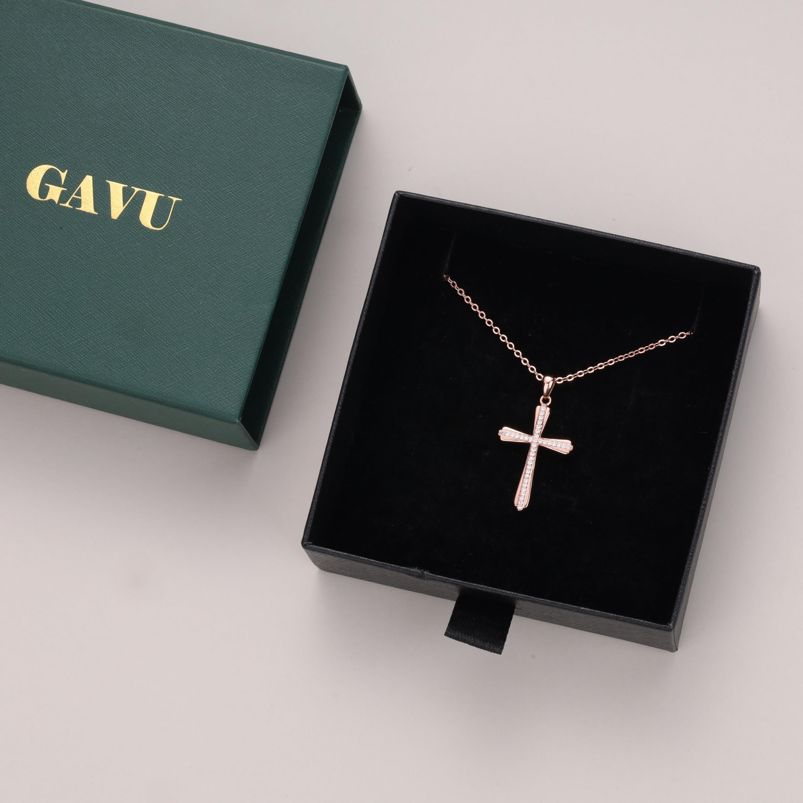 GAVU Collana in Argento con Ciondolo Croce con Piccoli Diamanti da Donna