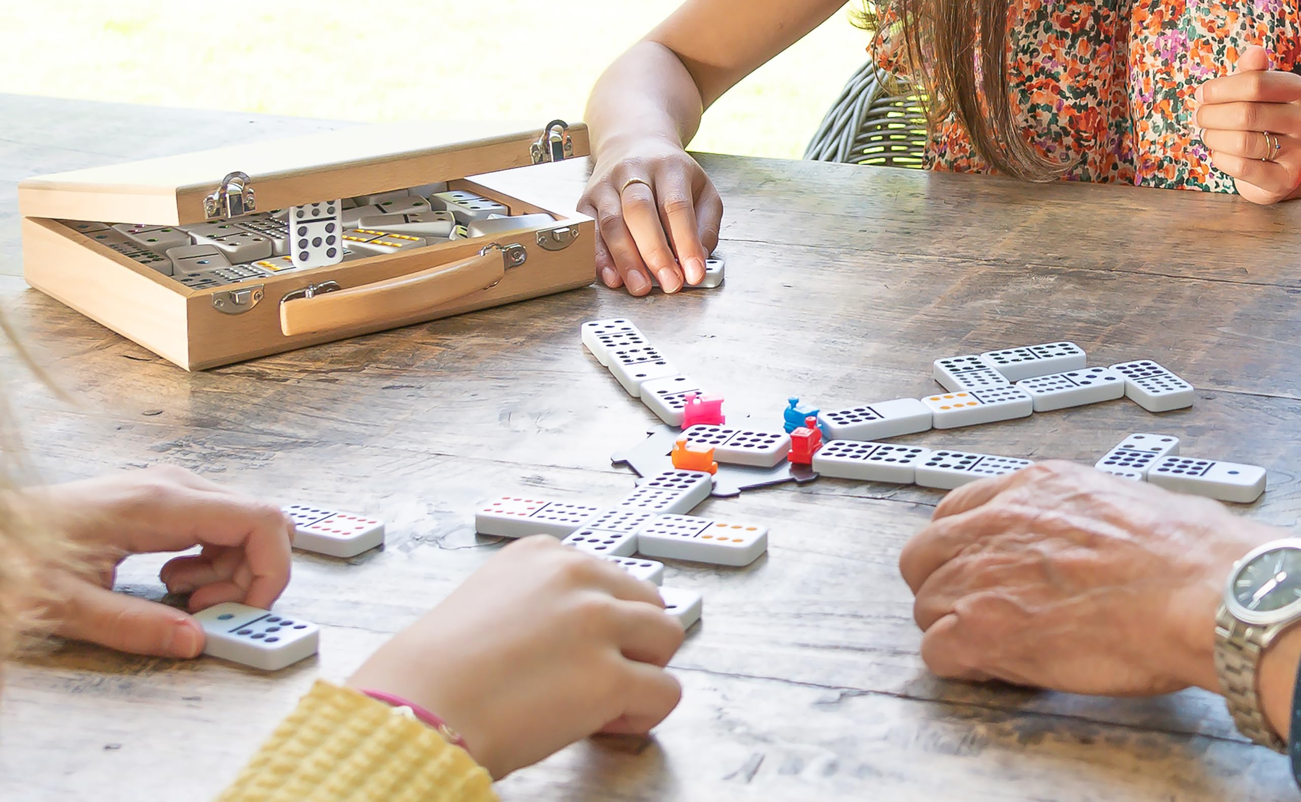 Engelhart – 250150 – Mexican Train – domino D12 – 91 elementów – drewniane pudełko – stacja i pociągi – gra 2–8 osób – 6+