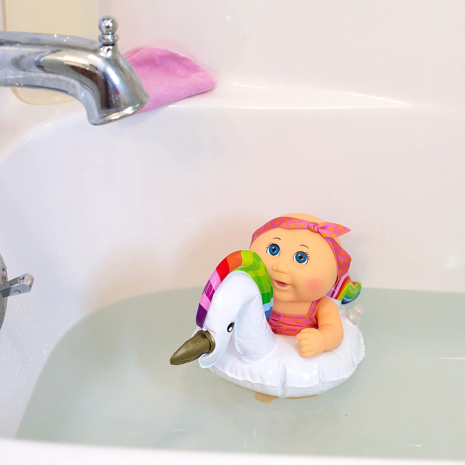 Cabbage Patch Kids Splash N Float - Muñeca de juguete para piscina playa y bañera  Realmente flota en el agua  Bebé con tubo inflable de unicornio
