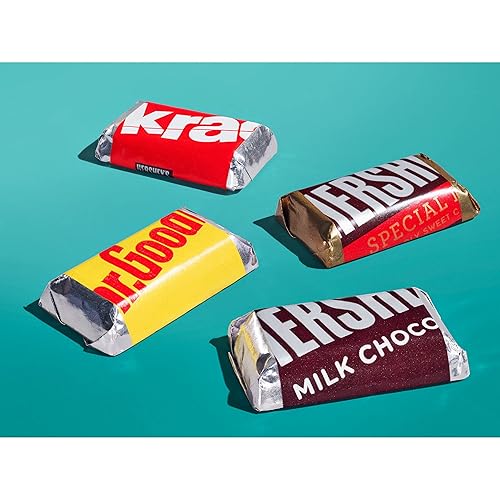 Vista 7 de HERSHEY'S Miniatures Assorted Chocolate Candy Party Pack, 35.9 oz