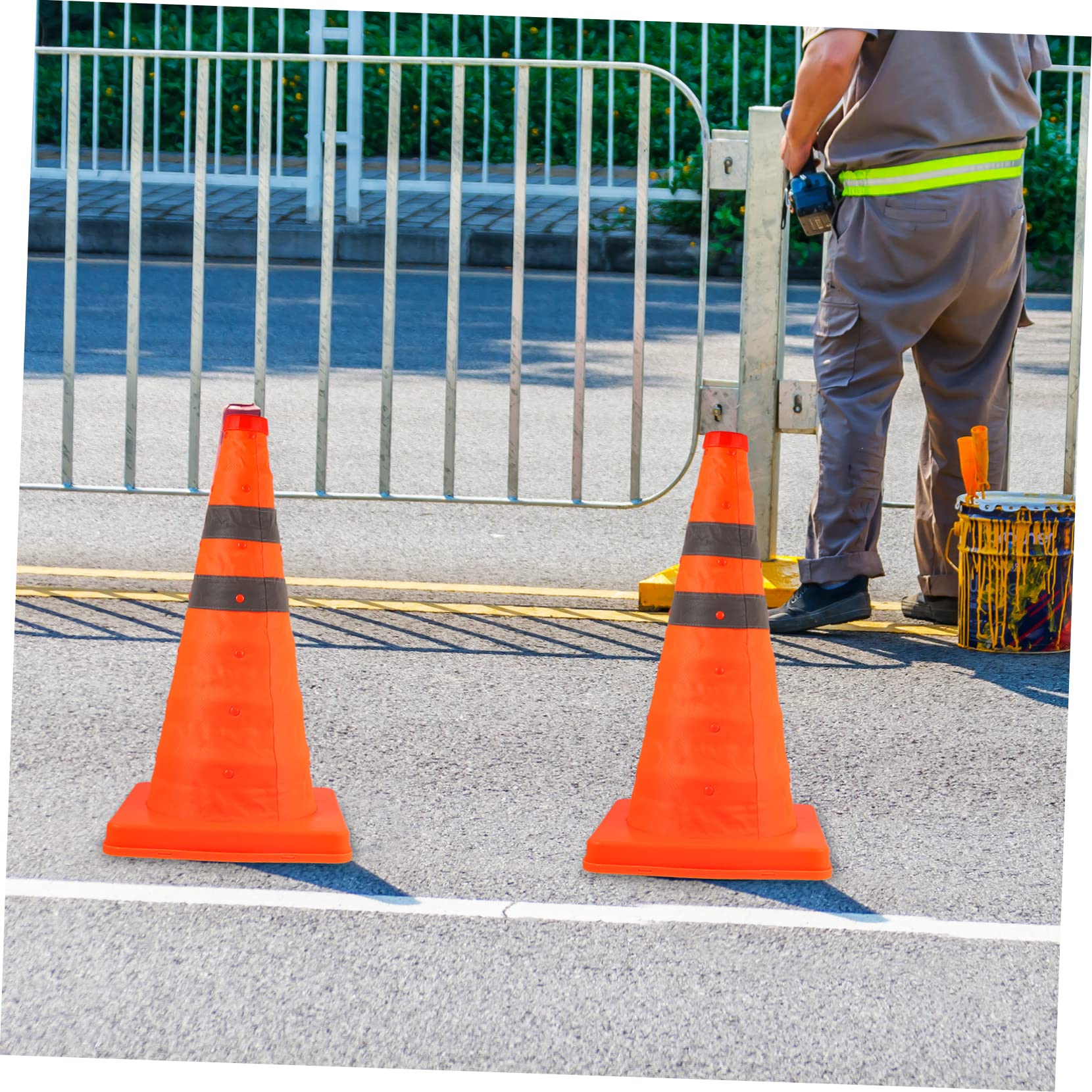Mikikit Lot De 2 Cônes De Signalisation Extensibles 45 Cm Pliables en PP Imperméable Résistant Aux Intempéries pour Sécurité Routière Et Entraînement Sportif