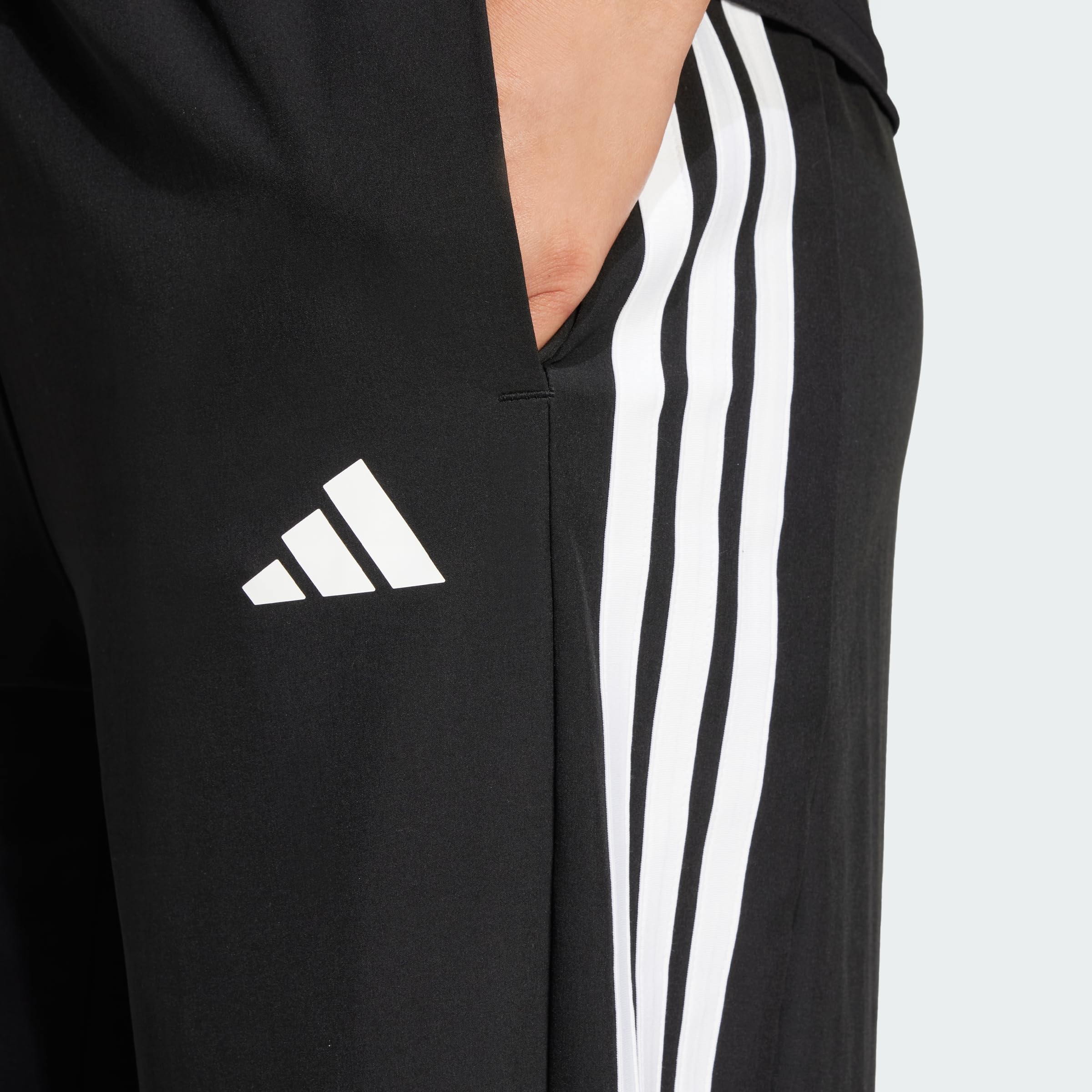 adidas Women's Pantalón Train Essentials Woven 3 Bandas