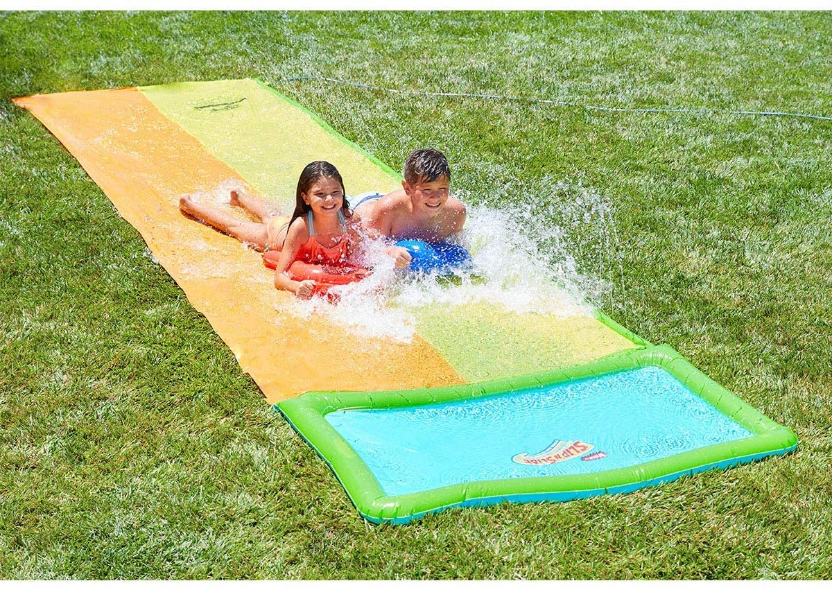 Wham-O Toboggan Aquatique Slip 'N Slide Double Piste avec Piscine, 18 Pieds Extra-Long, Inclut 2 Planches – Jeu d'Été Extérieur pour Enfants de 5 à 12 Ans