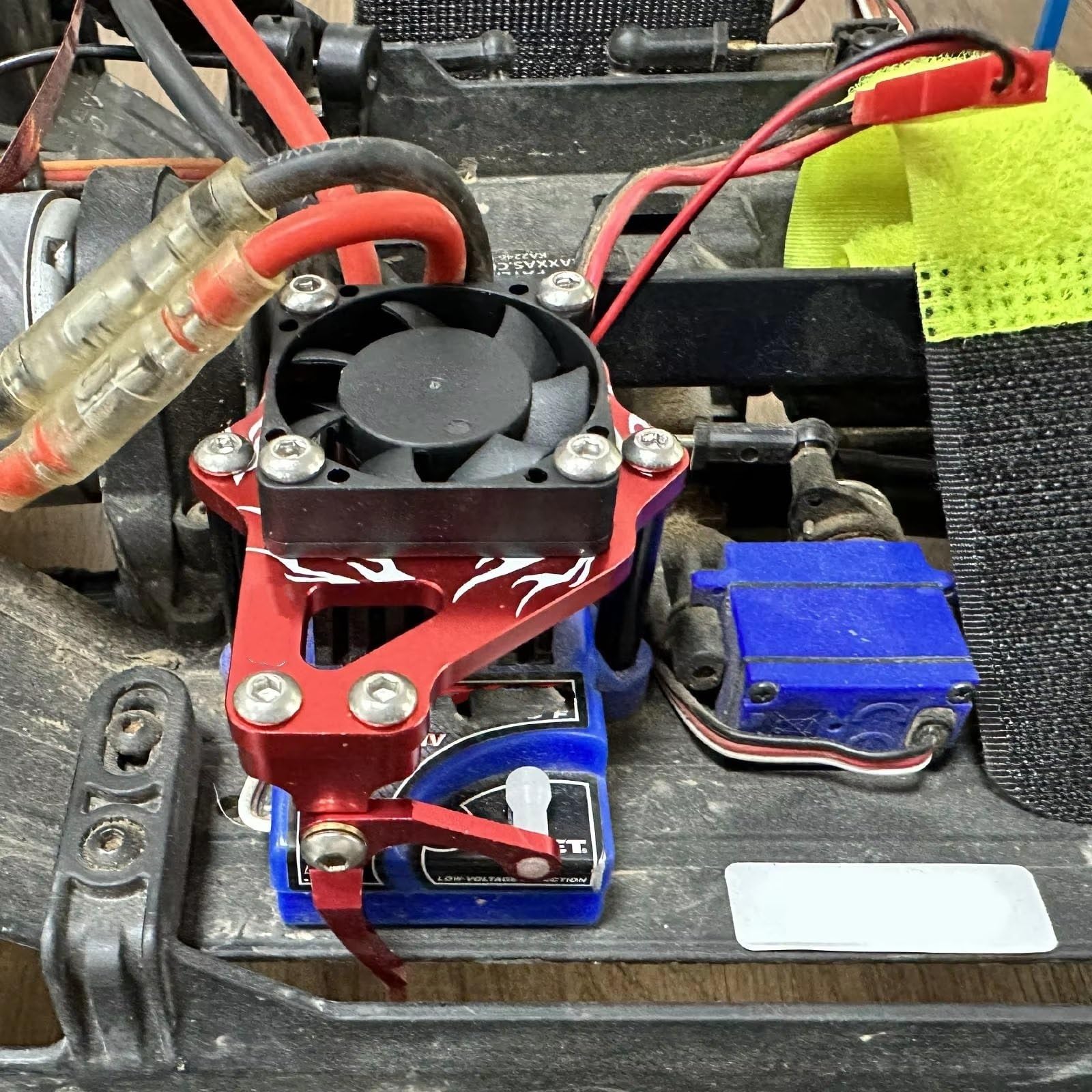 RC Accesorio del Coche Compatible con TRX4 ESC Interruptor De Encendido Y Gatillo De Arranque Fácil con Ventilador De Refrigeración 1/10 RC Crawler Accesorios De Piezas De Actualización(Red)