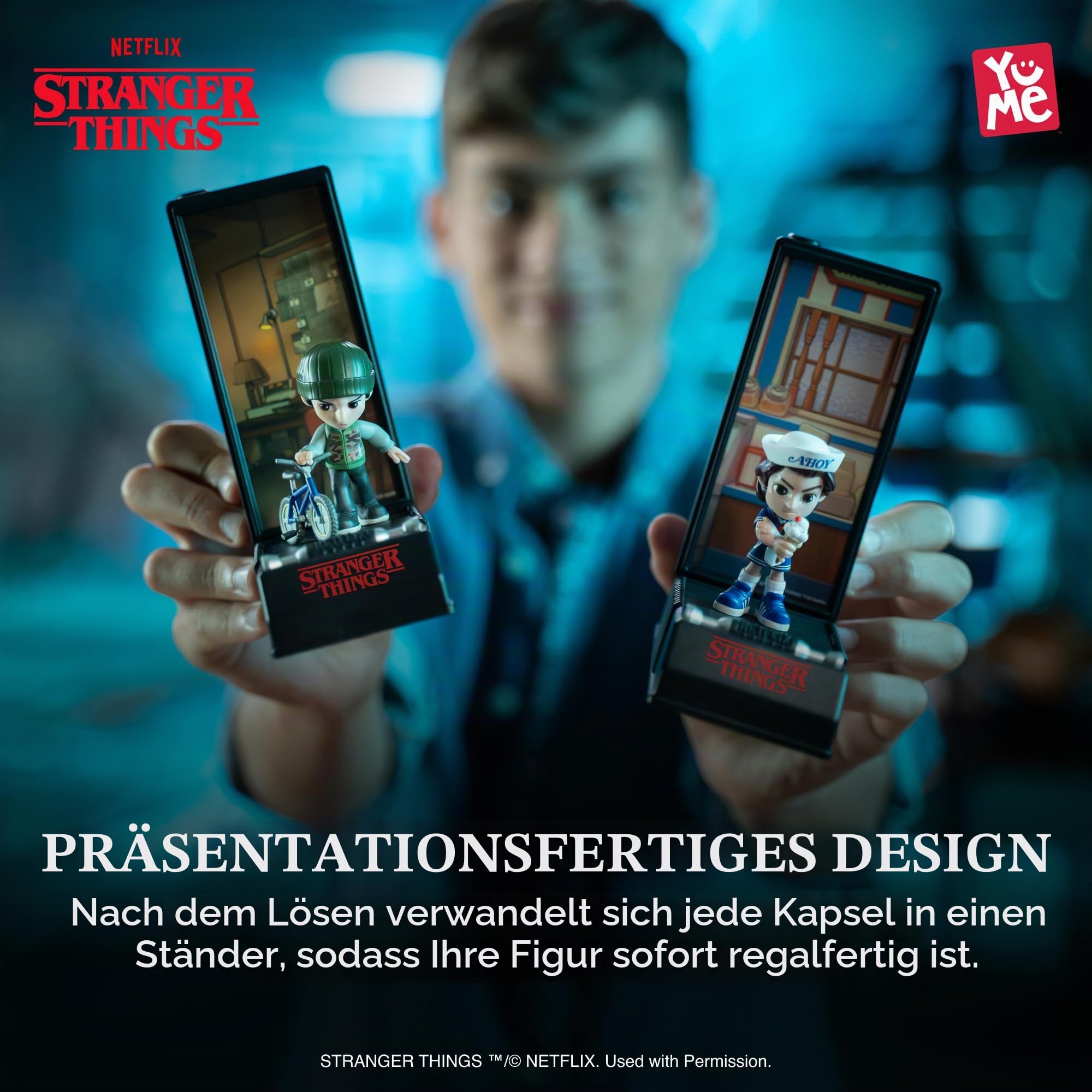 YuMe - Stranger Things Blind Box, 1 von 8 Mini Figuren mit Walkie-Talkie, Sammelfigur mit Display-Stand, Netflix Merch für Fans der Serie
